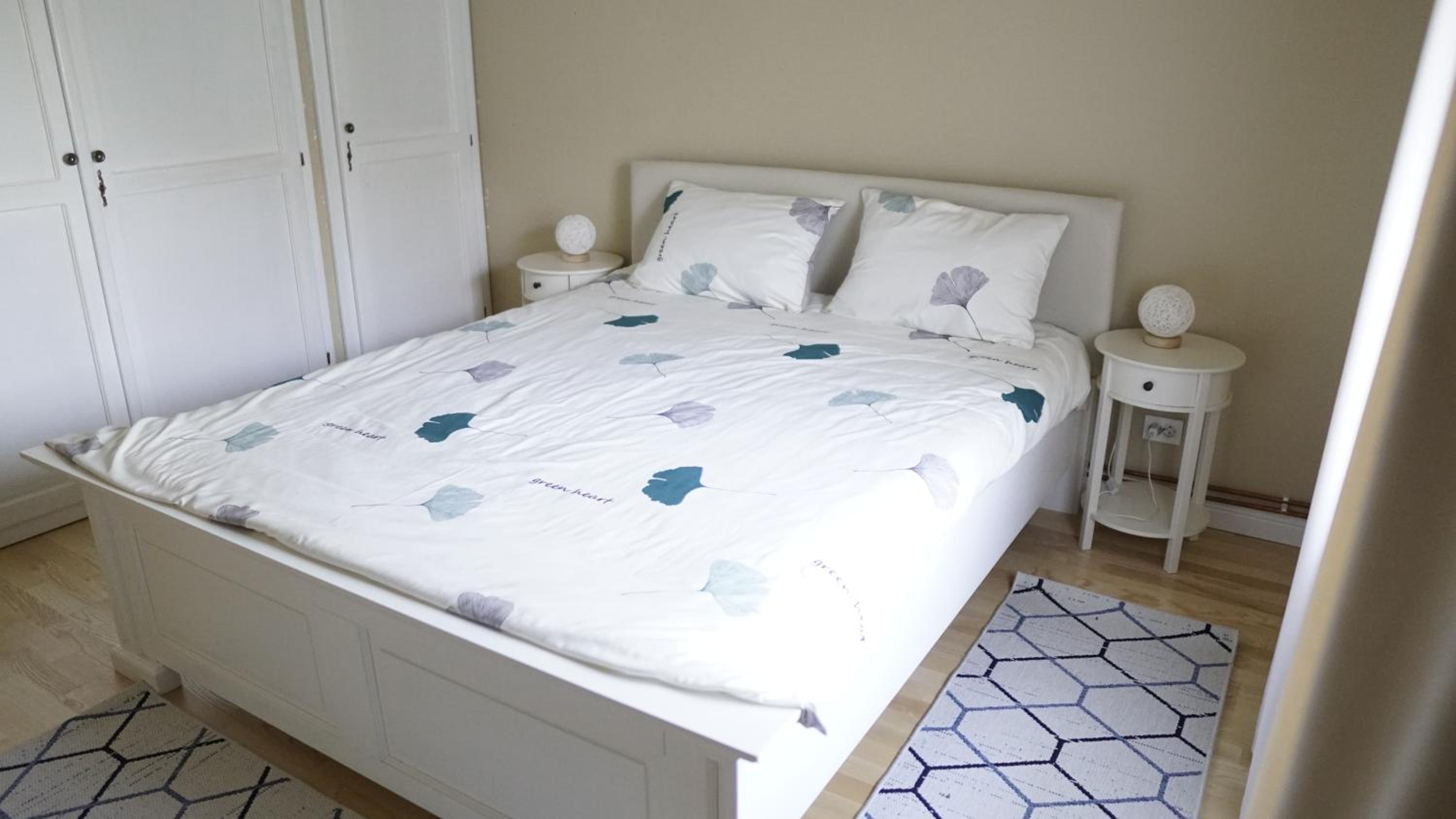 Two-Bedroom House - Photo 31