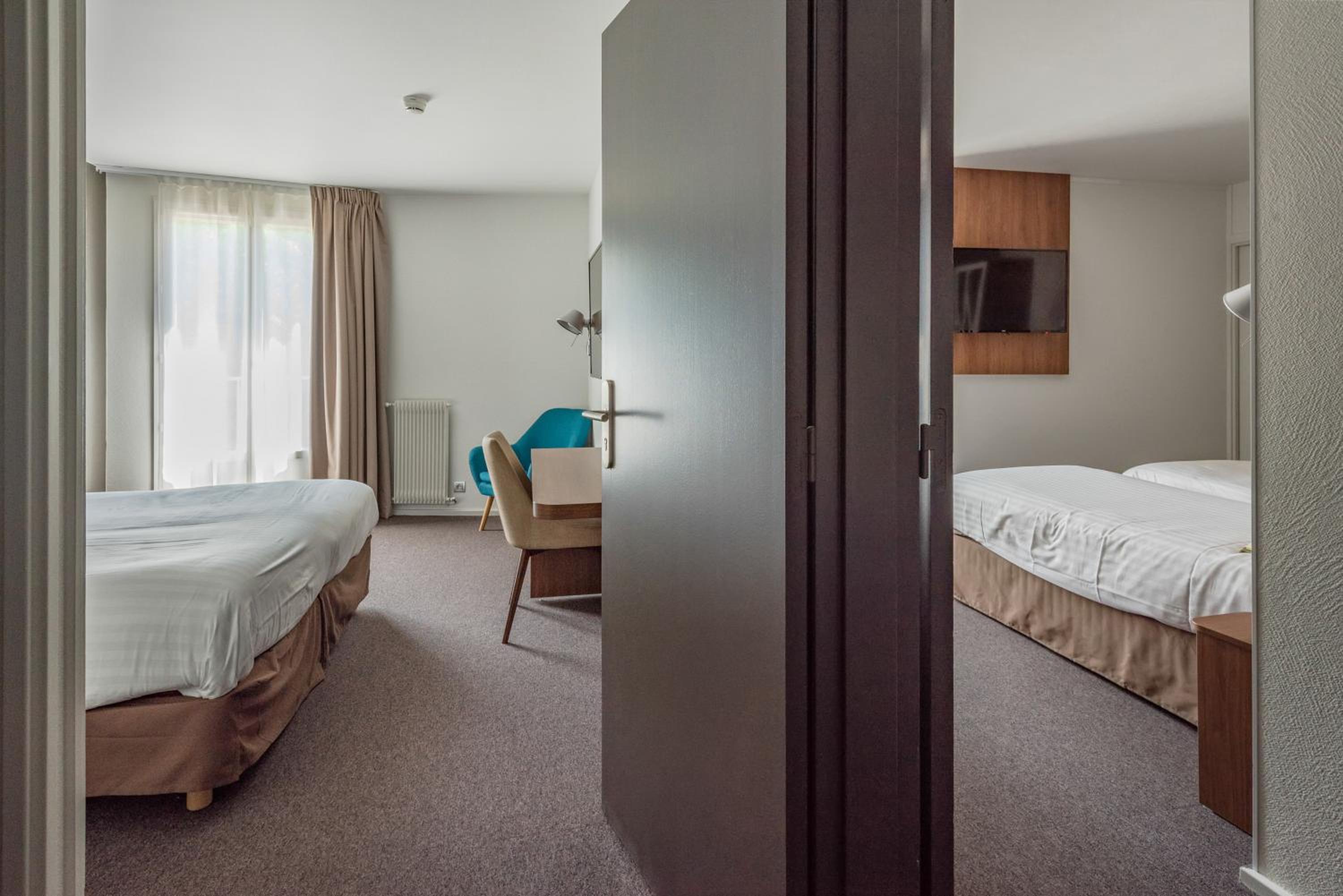 Double Room - Photo 11