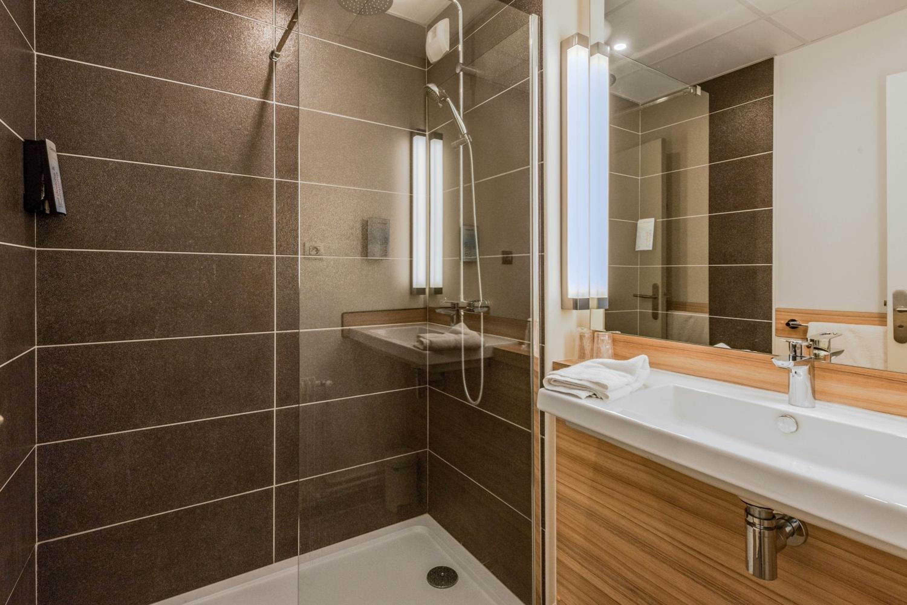 Double Room - Photo 10