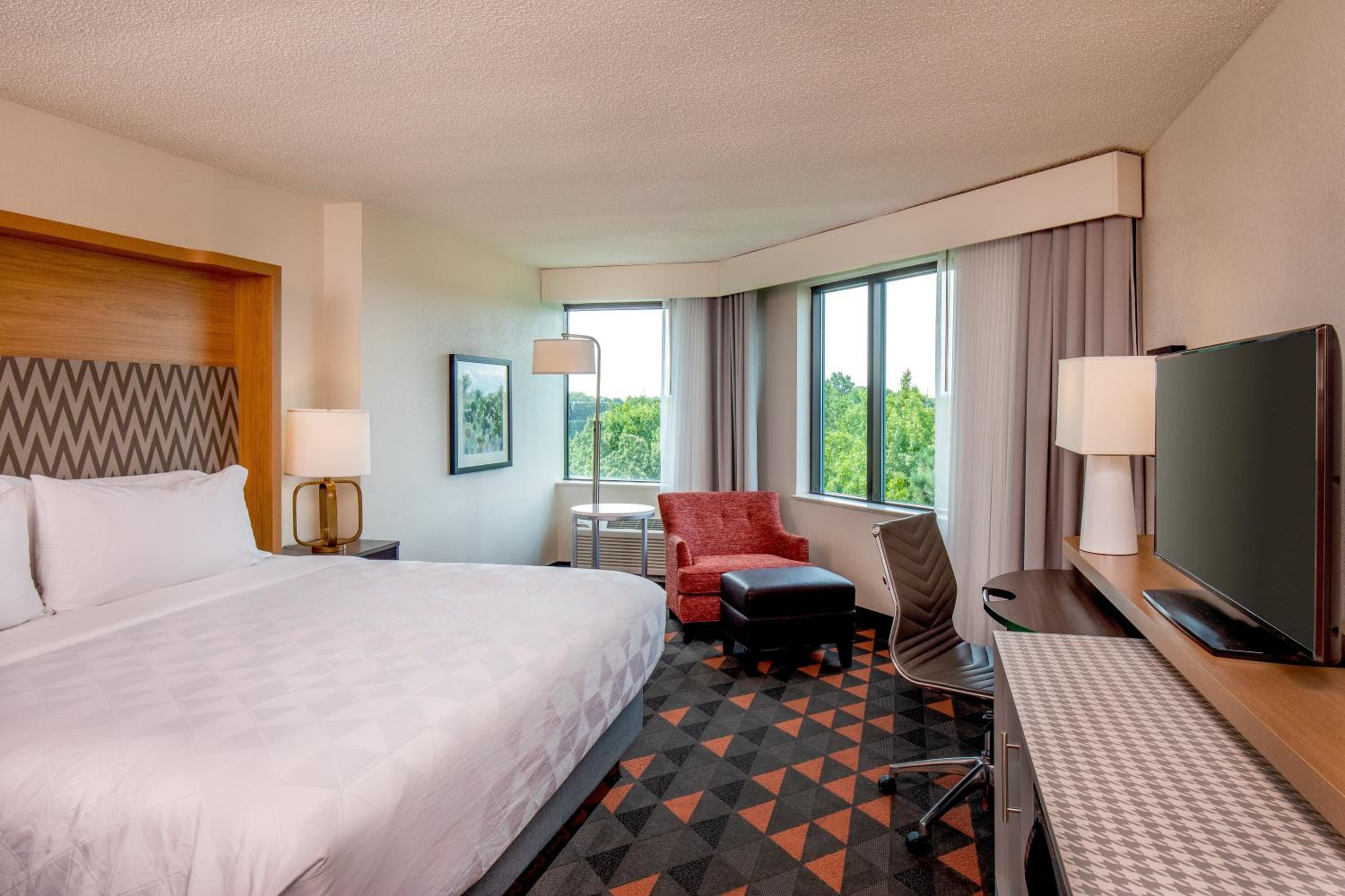 Standard King Room - Photo 4
