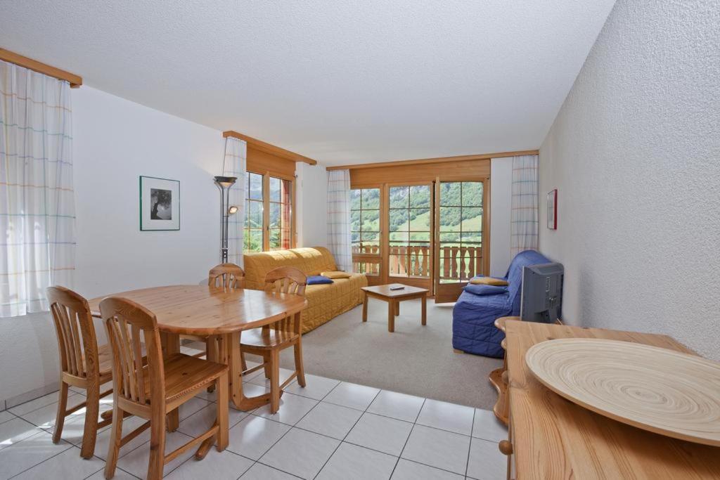 One-Bedroom Apartment photo 3