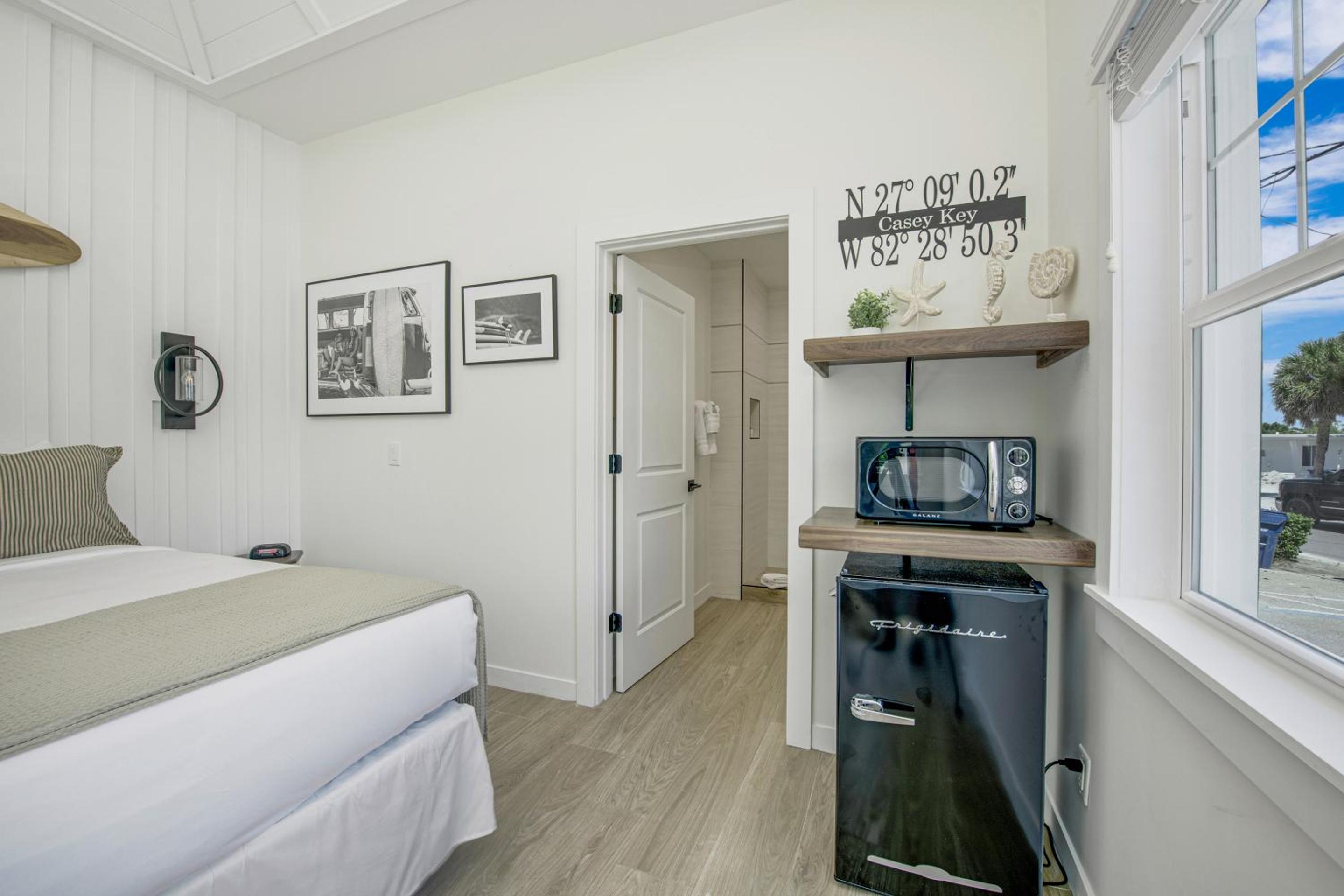  Beachfront King Room photo 1