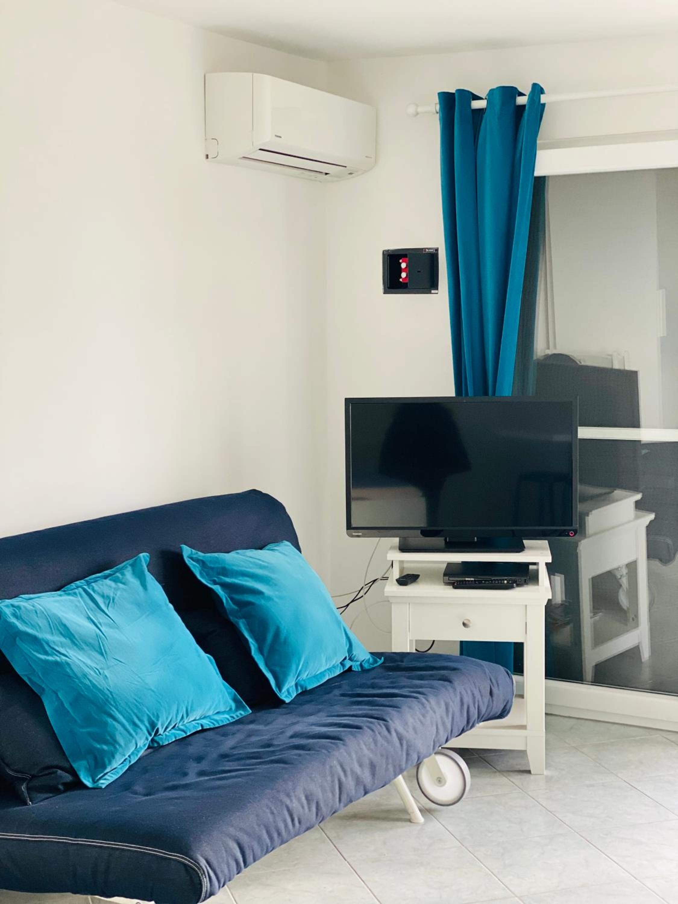 Apartment with Sea View photo 1