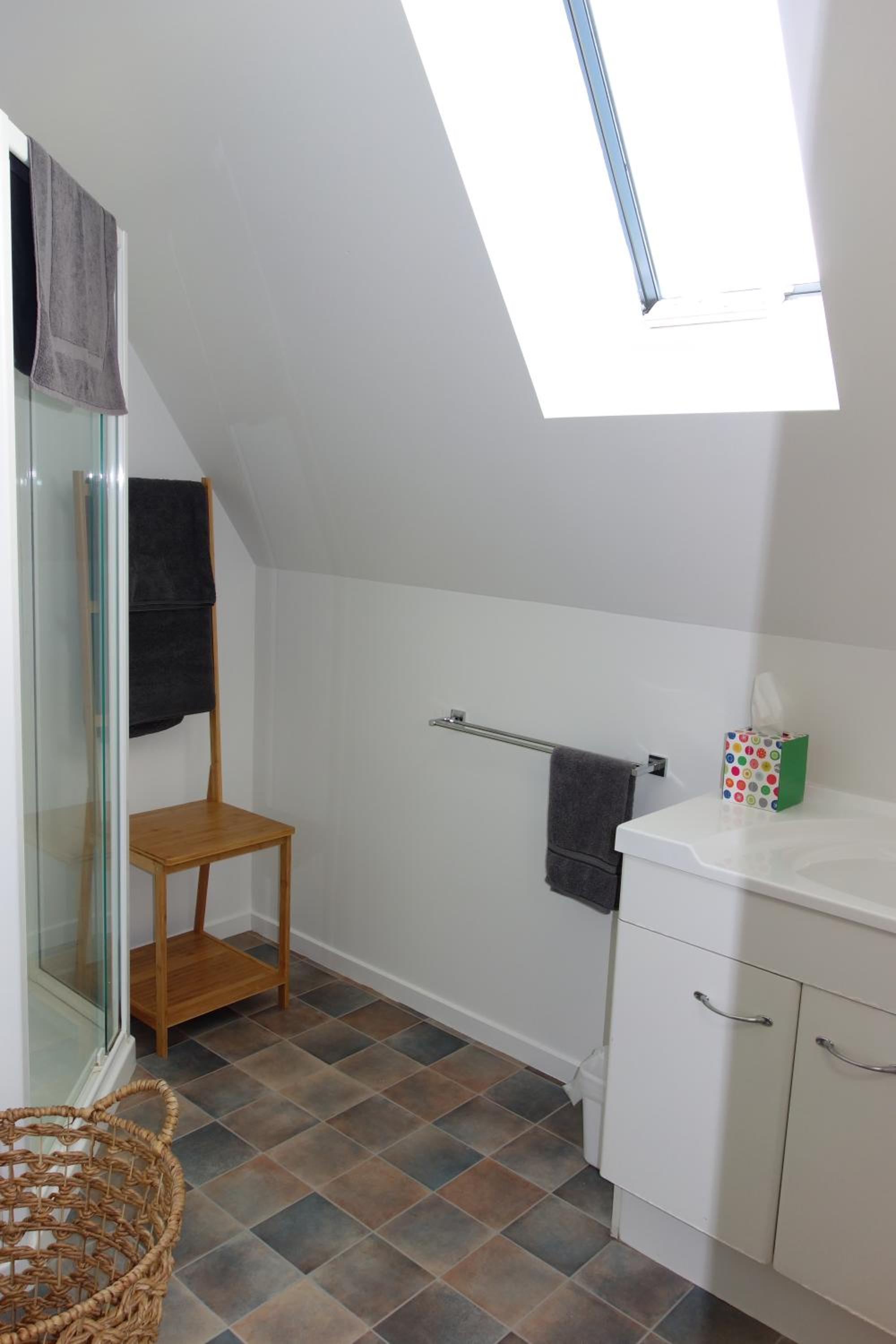 Three-Bedroom Townhouse - Photo 6