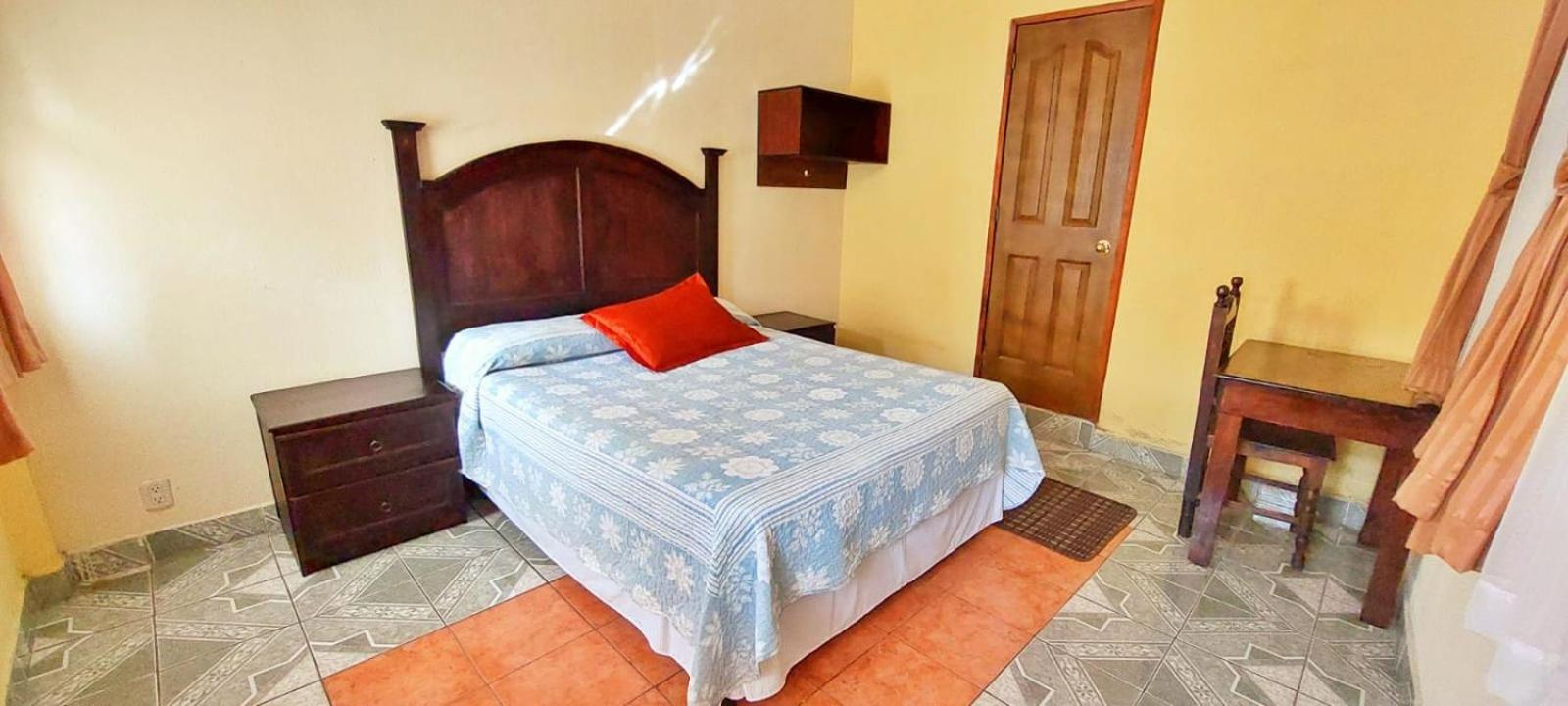 Single Room with Private Bathroom photo 3