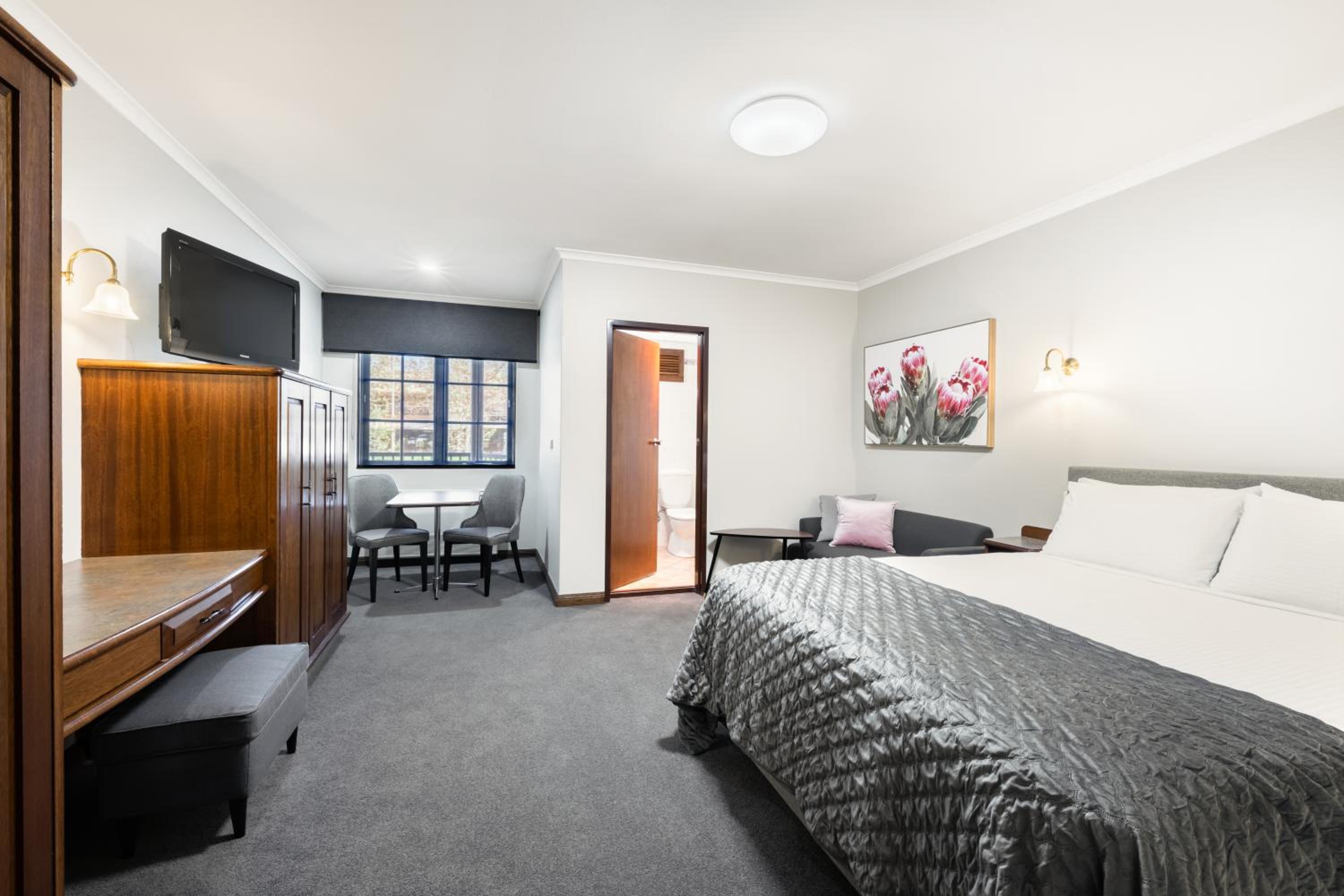 Standard Queen Room - Photo 5