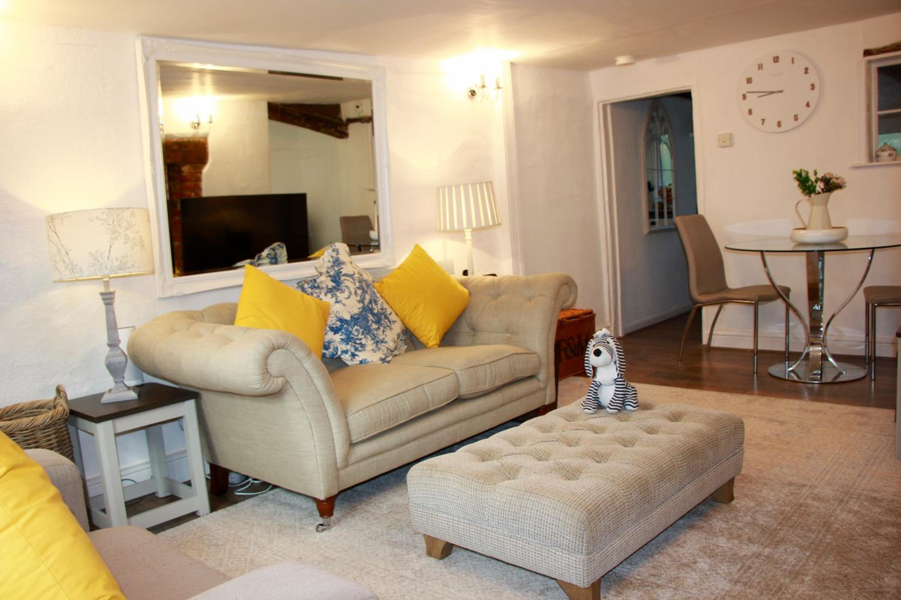 Three-Bedroom House - Photo 4