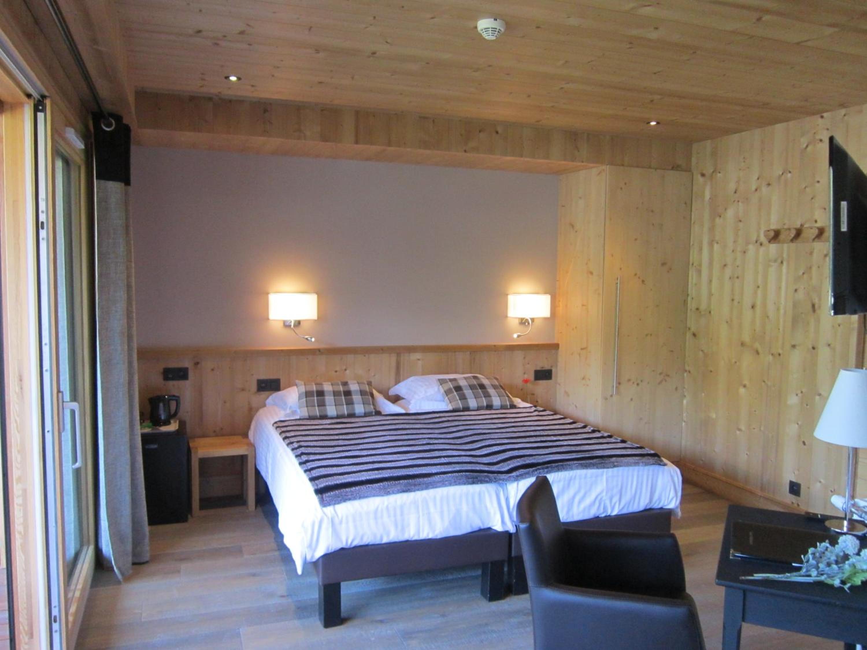 Junior Suite with Terrace - Photo 4