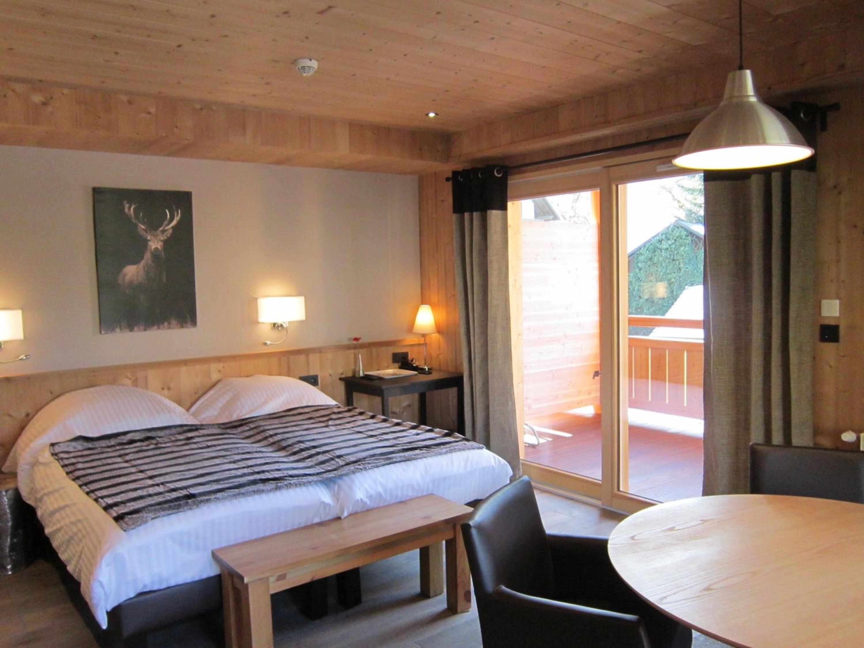 Family Suite with Terrace - Photo 8