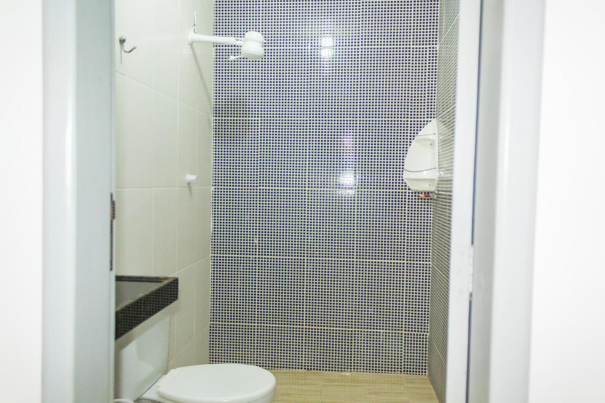 Apartment - Split Level - Photo 2