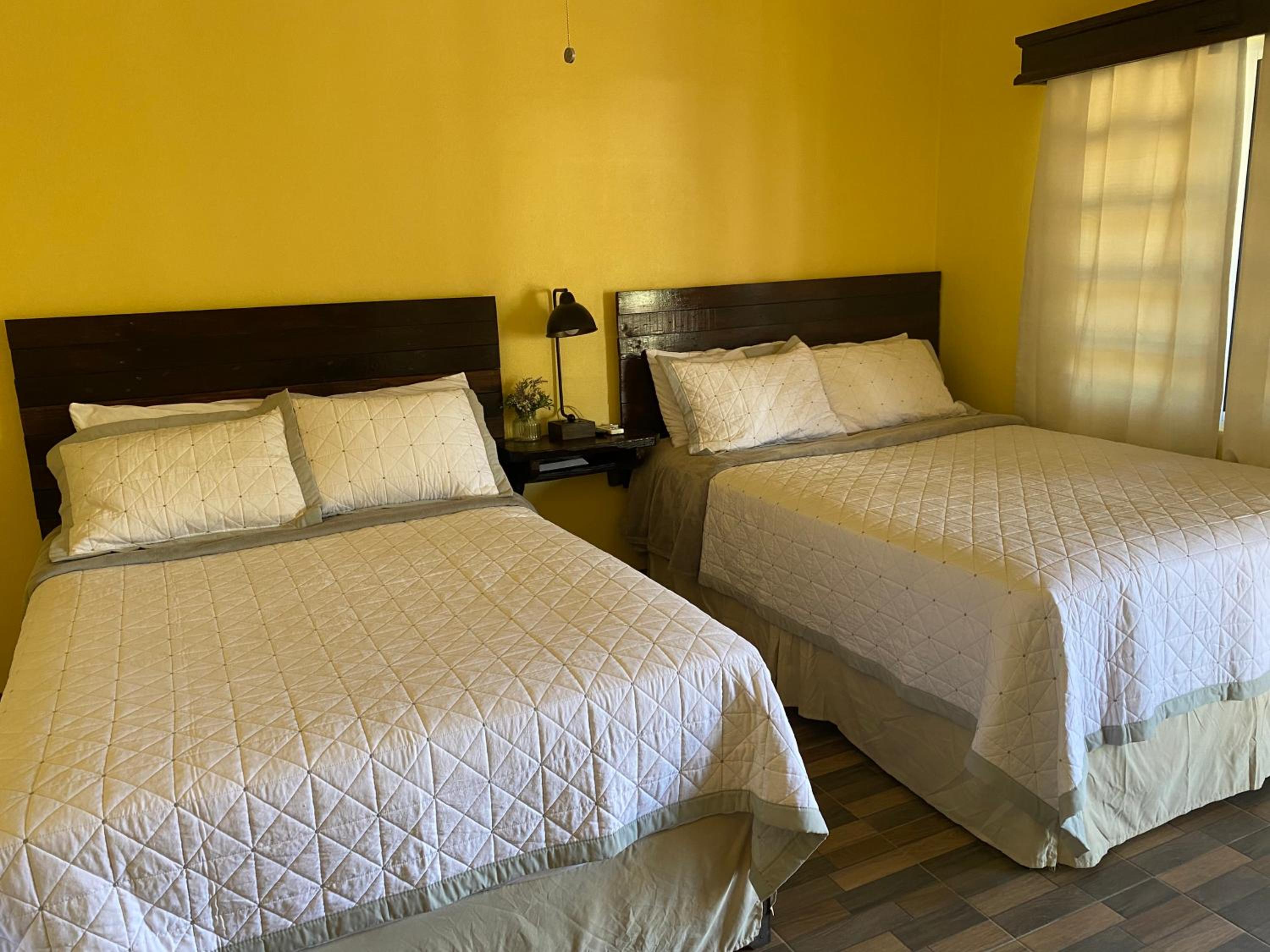 Double Room with Private Bathroom - Photo 16