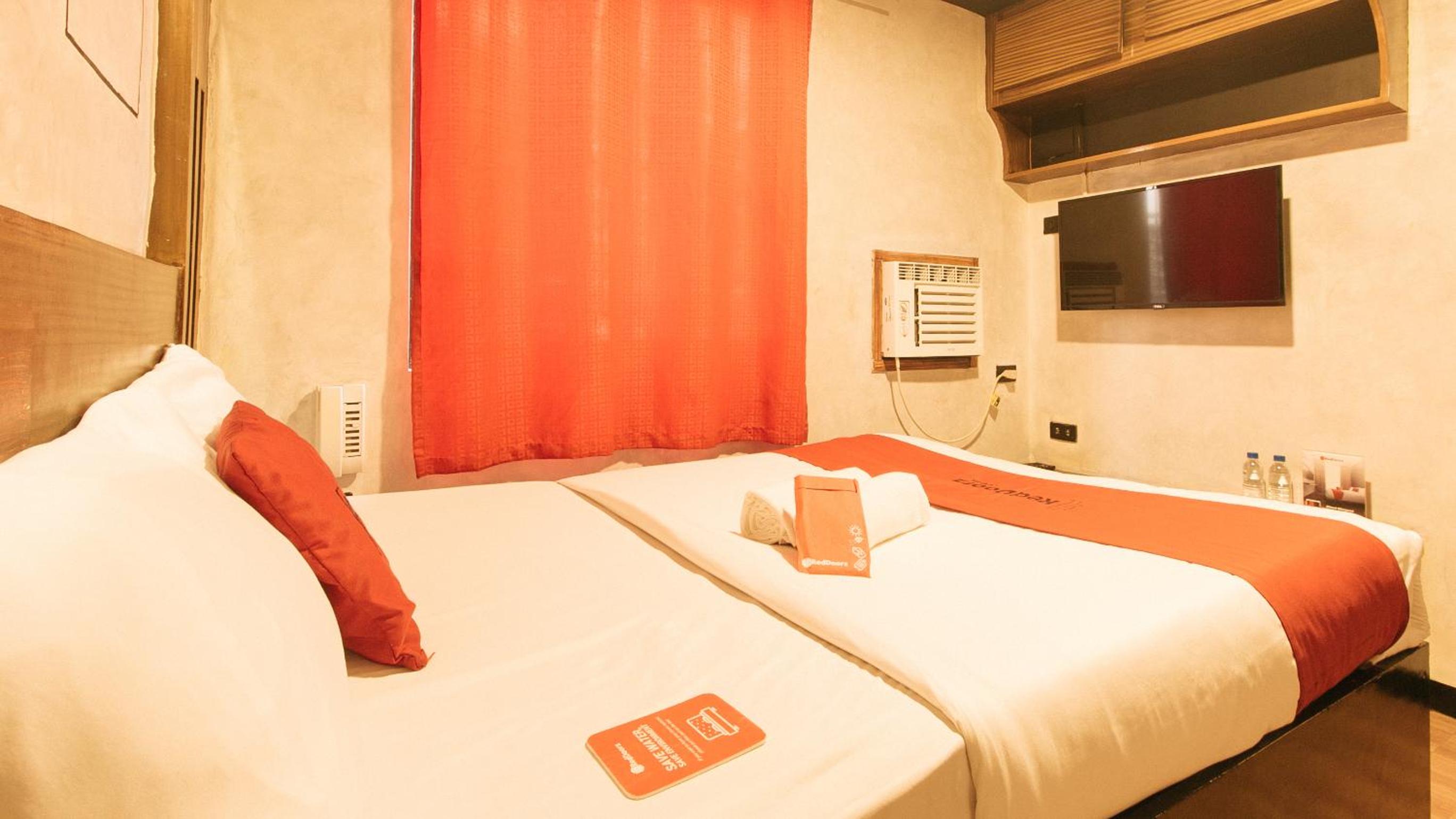 Standard Double Room - Photo 7