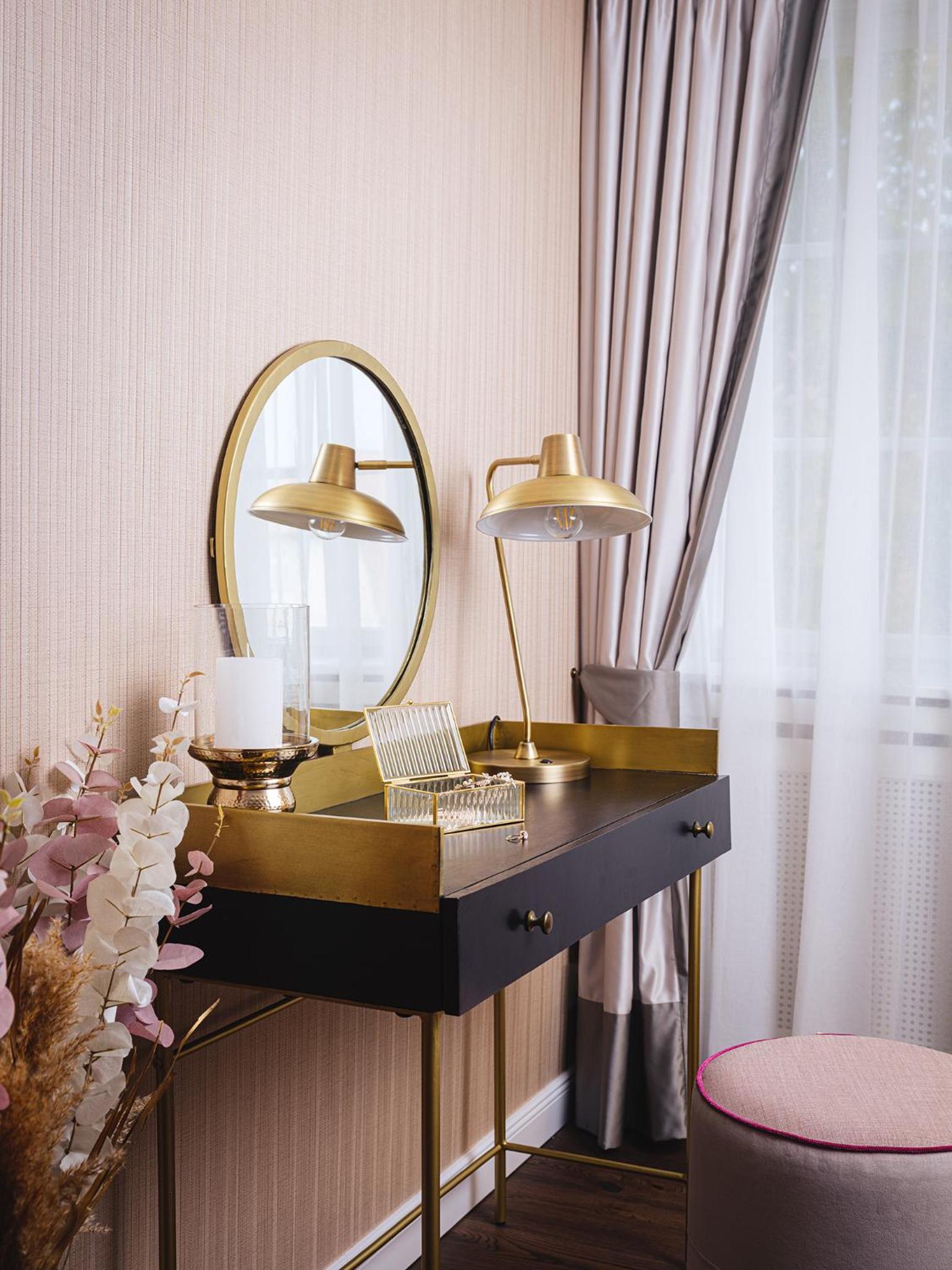 Executive Suite - Photo 3