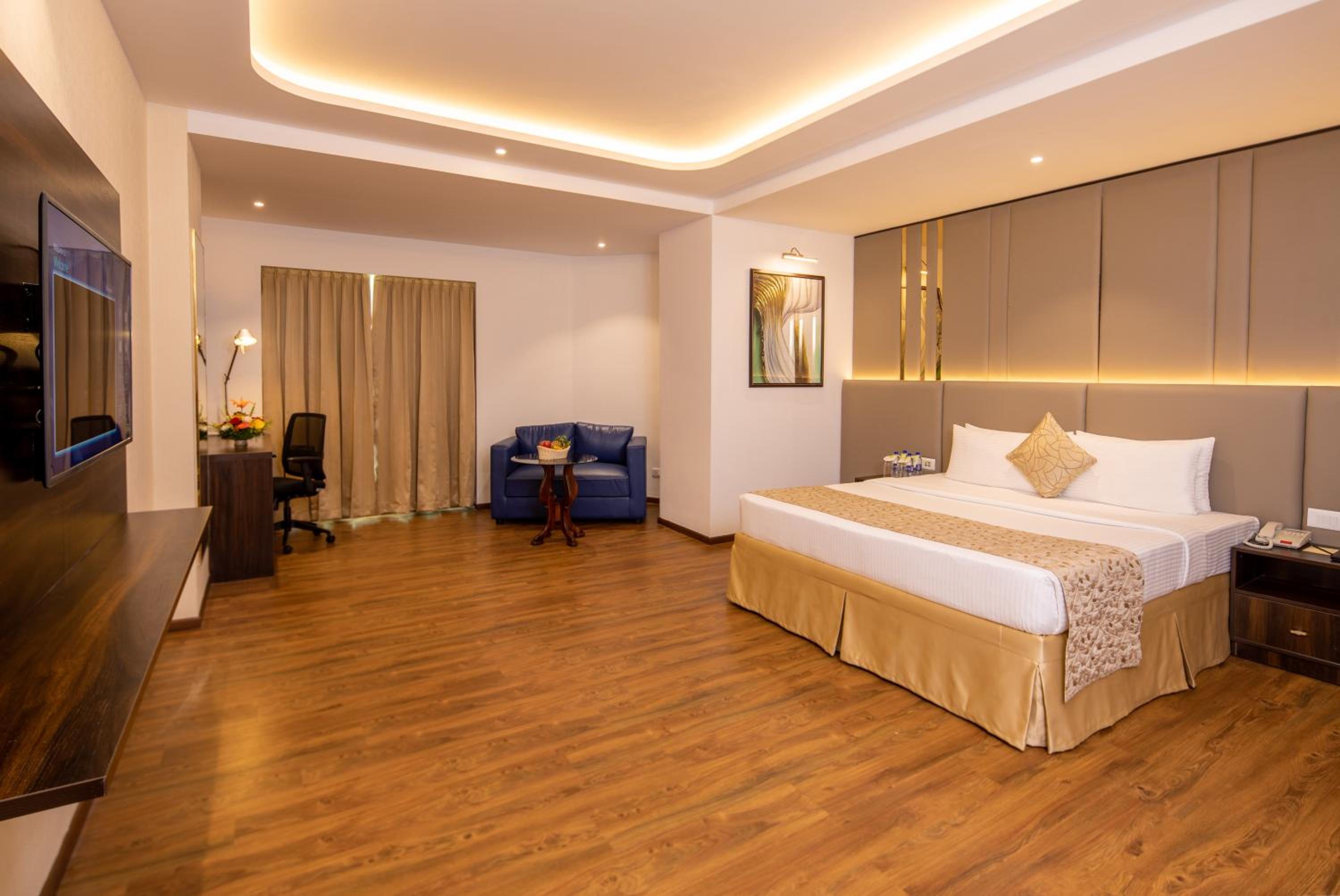 Gold Club Room - Photo 1
