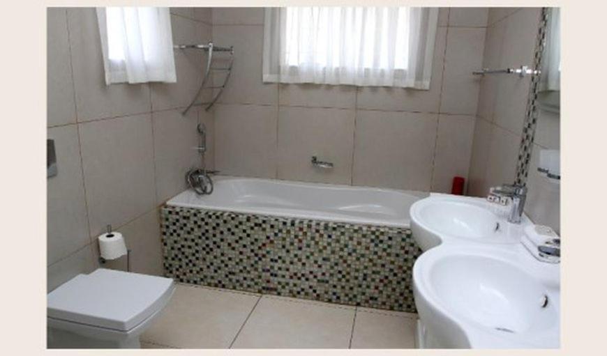 Twin Room with Garden View - Photo 2
