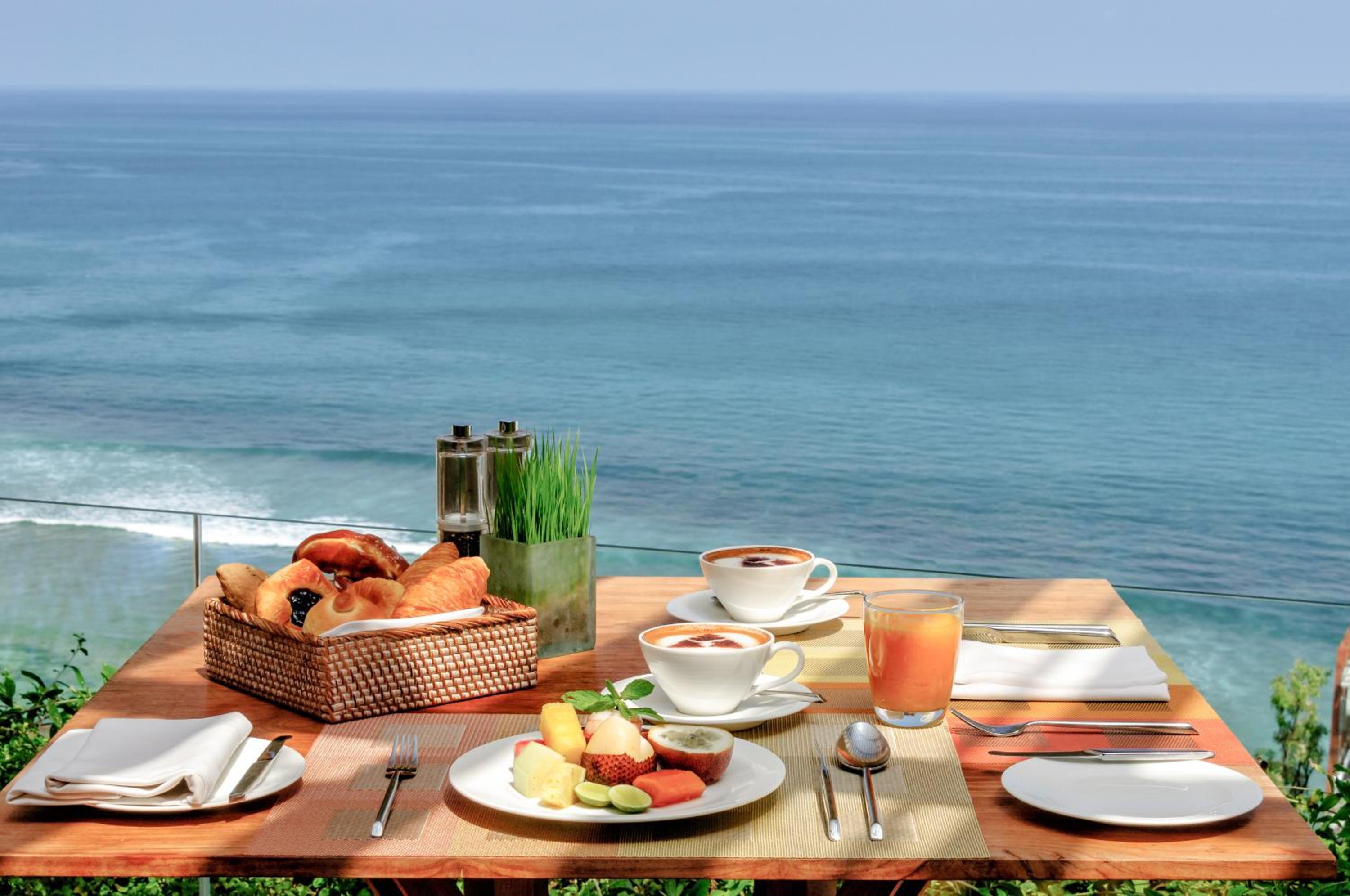 Ocean View Suite with Free Benefits - Photo 5