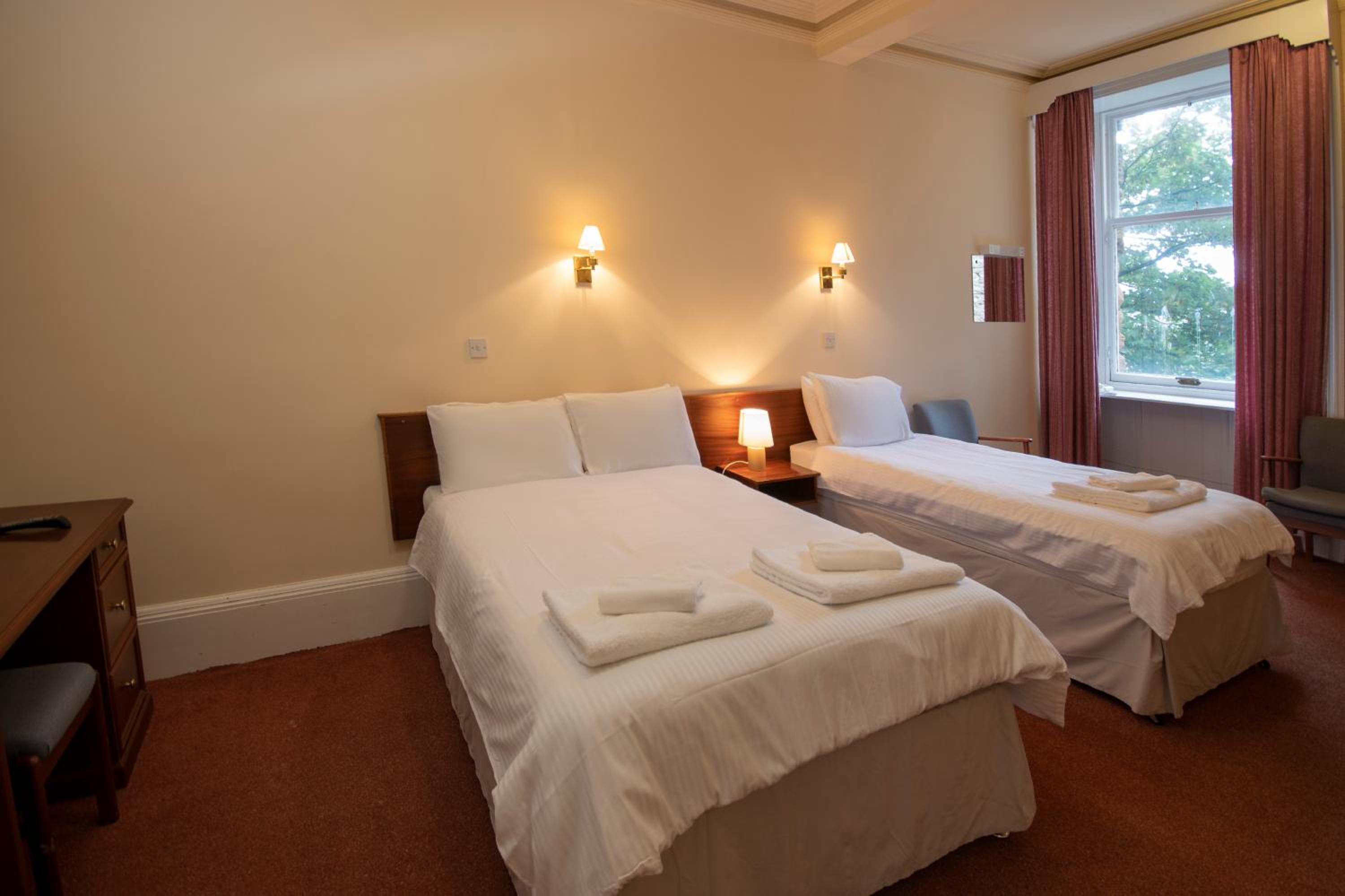 Triple Room with Private Bathroom photo 2