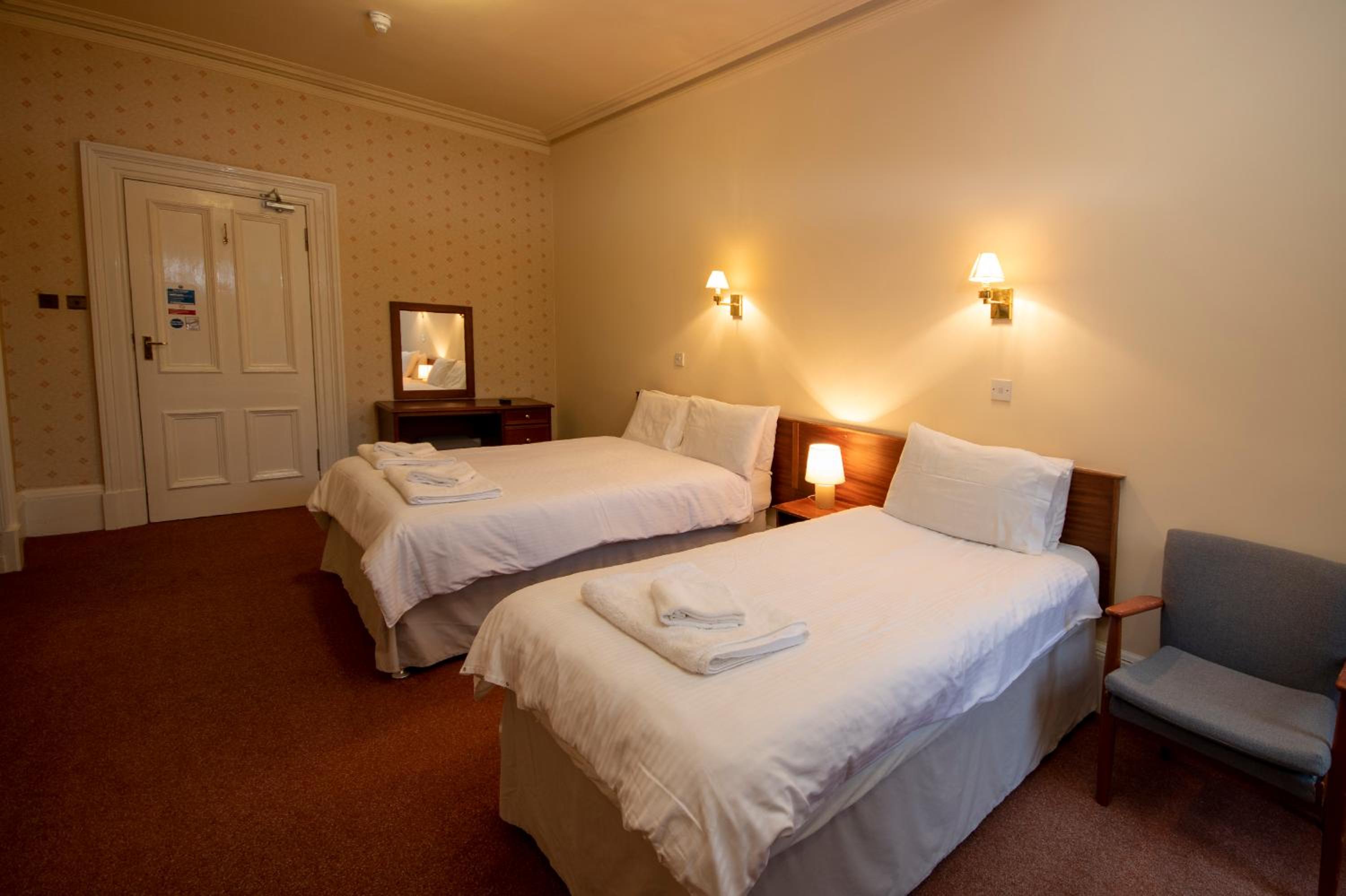 Triple Room with Private Bathroom photo 3