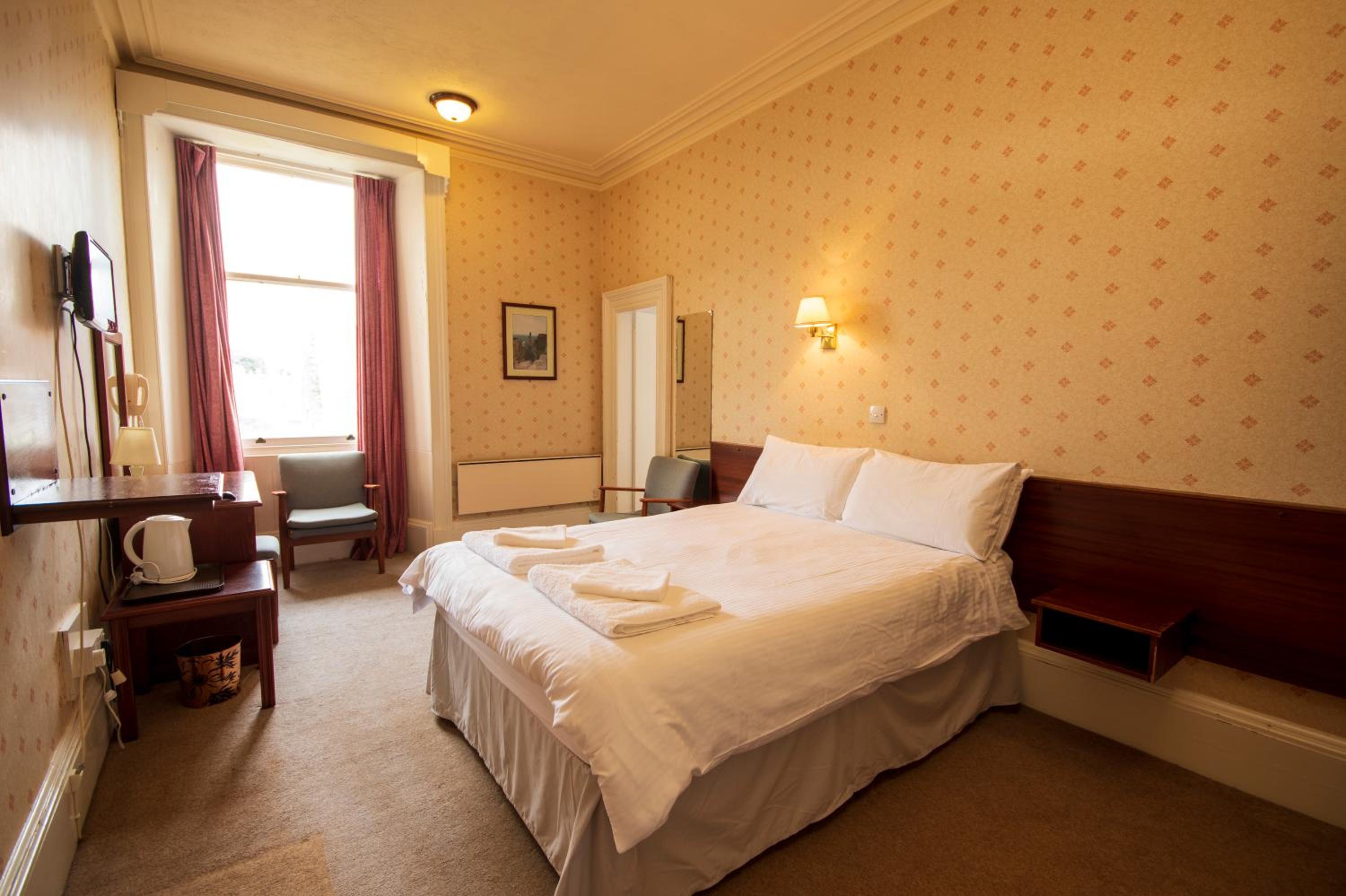 Double Room with Private Bathroom - Photo 8
