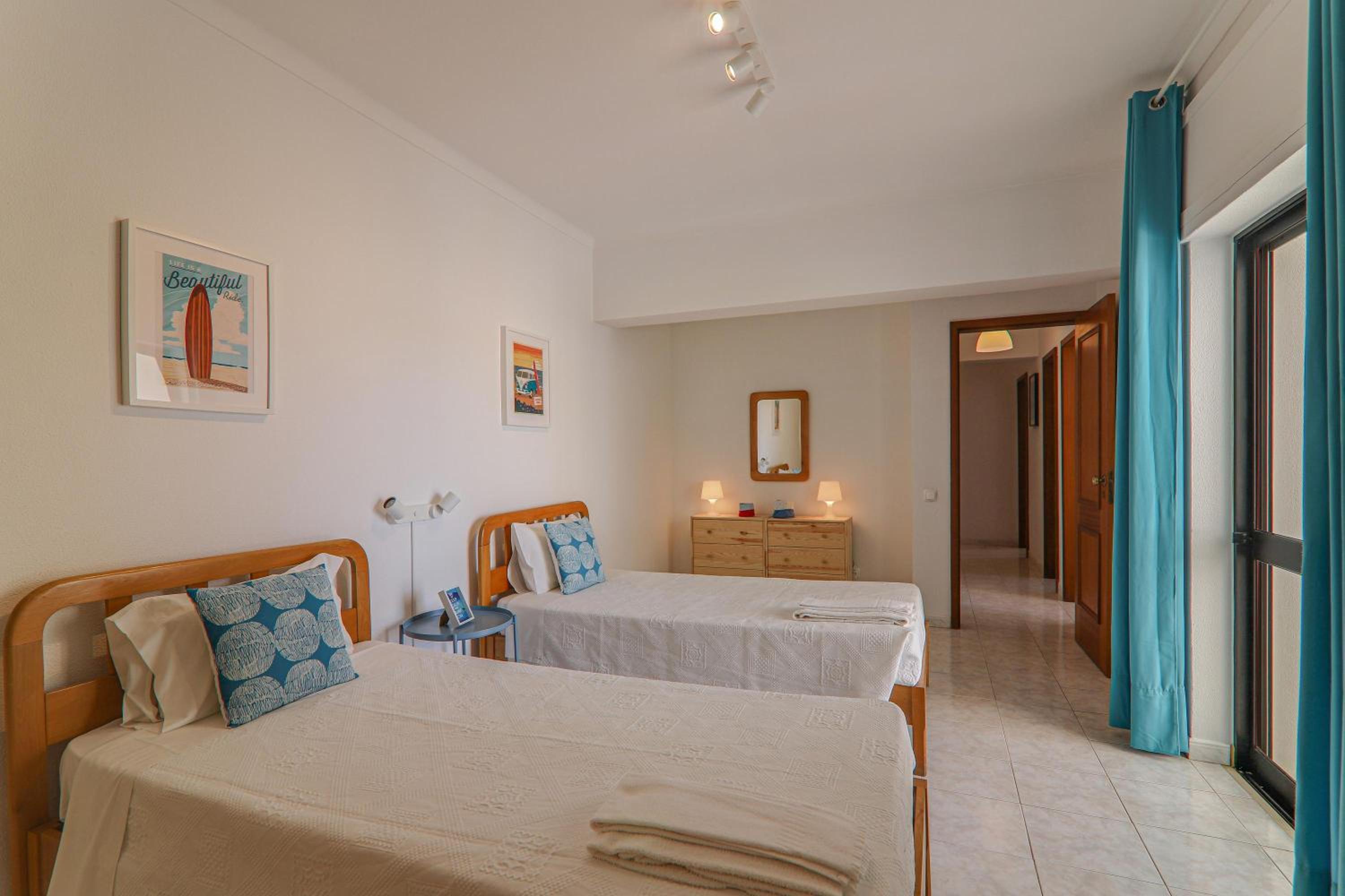 Two-Bedroom Deluxe Apartment with Ocean View photo 3