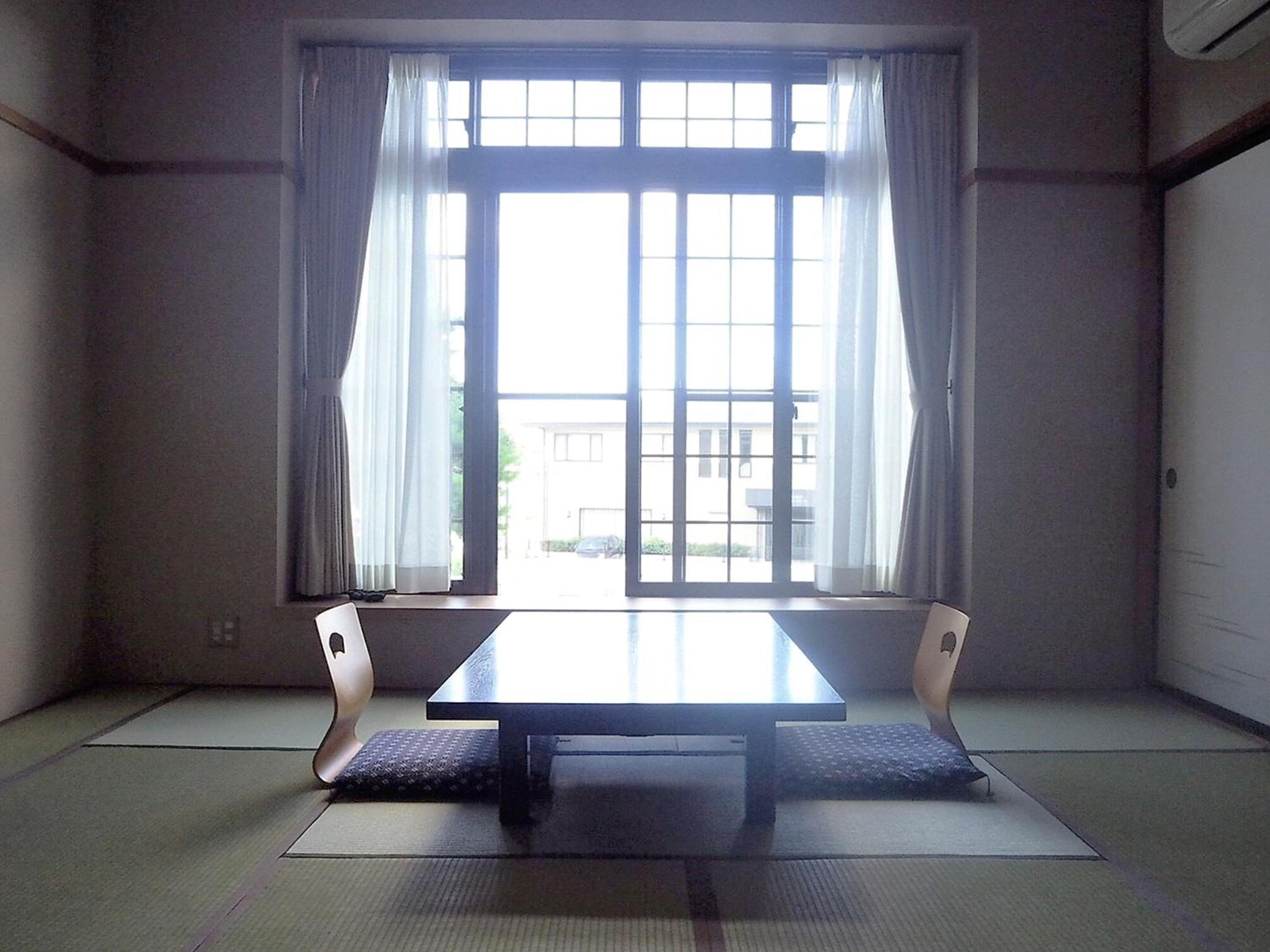 Japanese-Style Room with Shared Bathroom photo 3