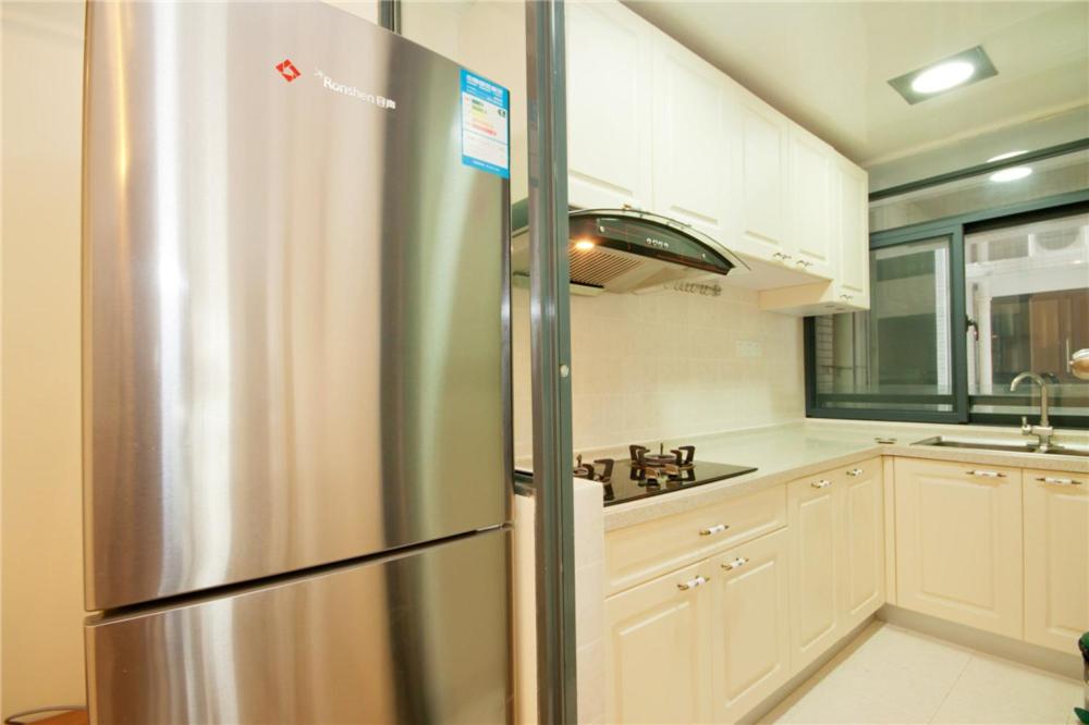 One-Bedroom Apartment with Ocean View - Photo 2