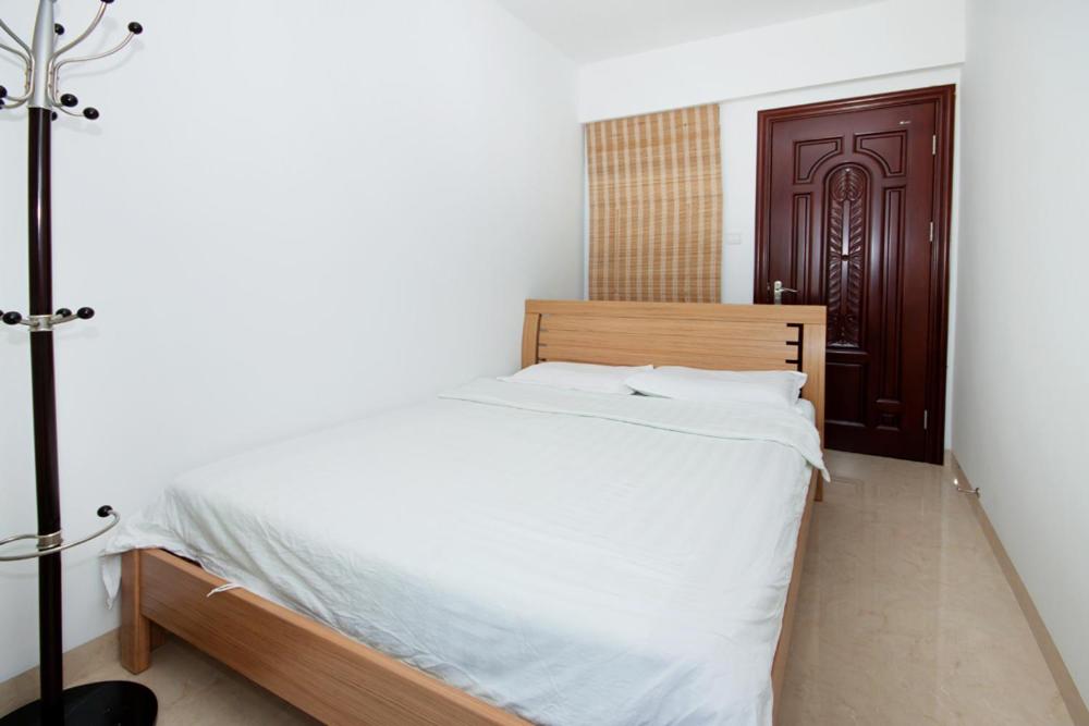 Two-Bedroom Apartment with Garden View - Photo 3