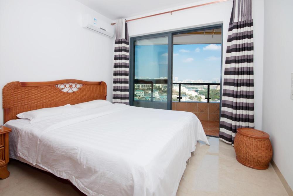 Two-Bedroom Apartment with Garden View - Photo 2