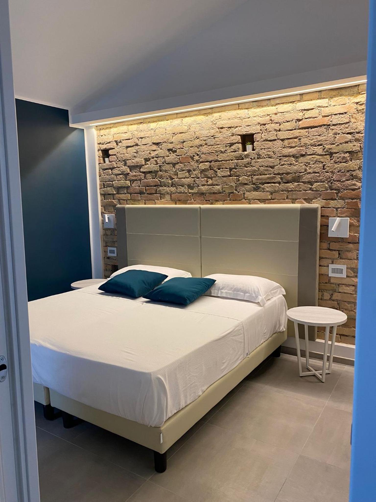 Deluxe Room (2 Adults + 1 Child)