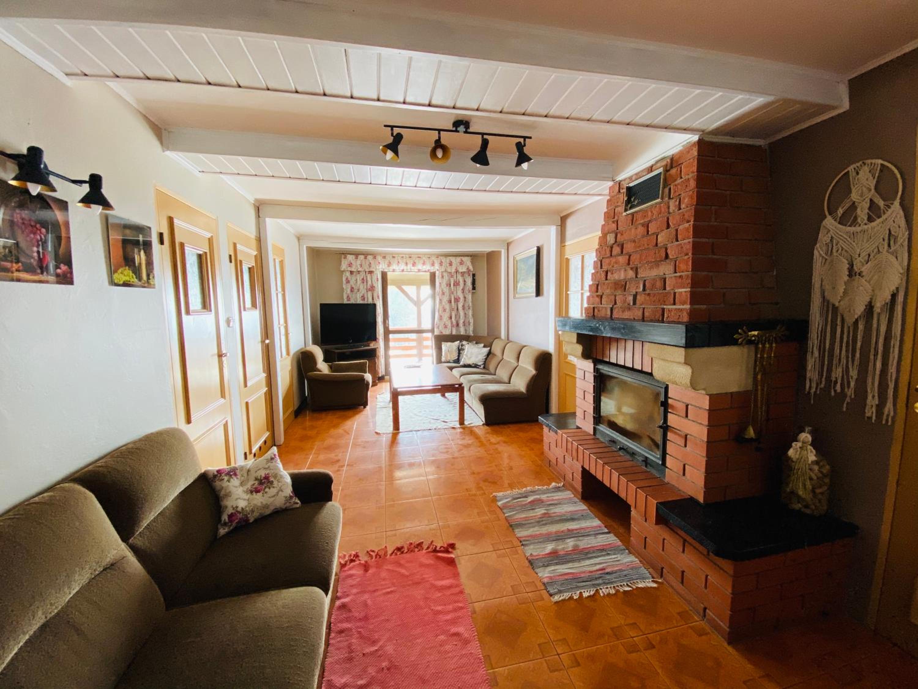 Three-Bedroom Suite photo 1