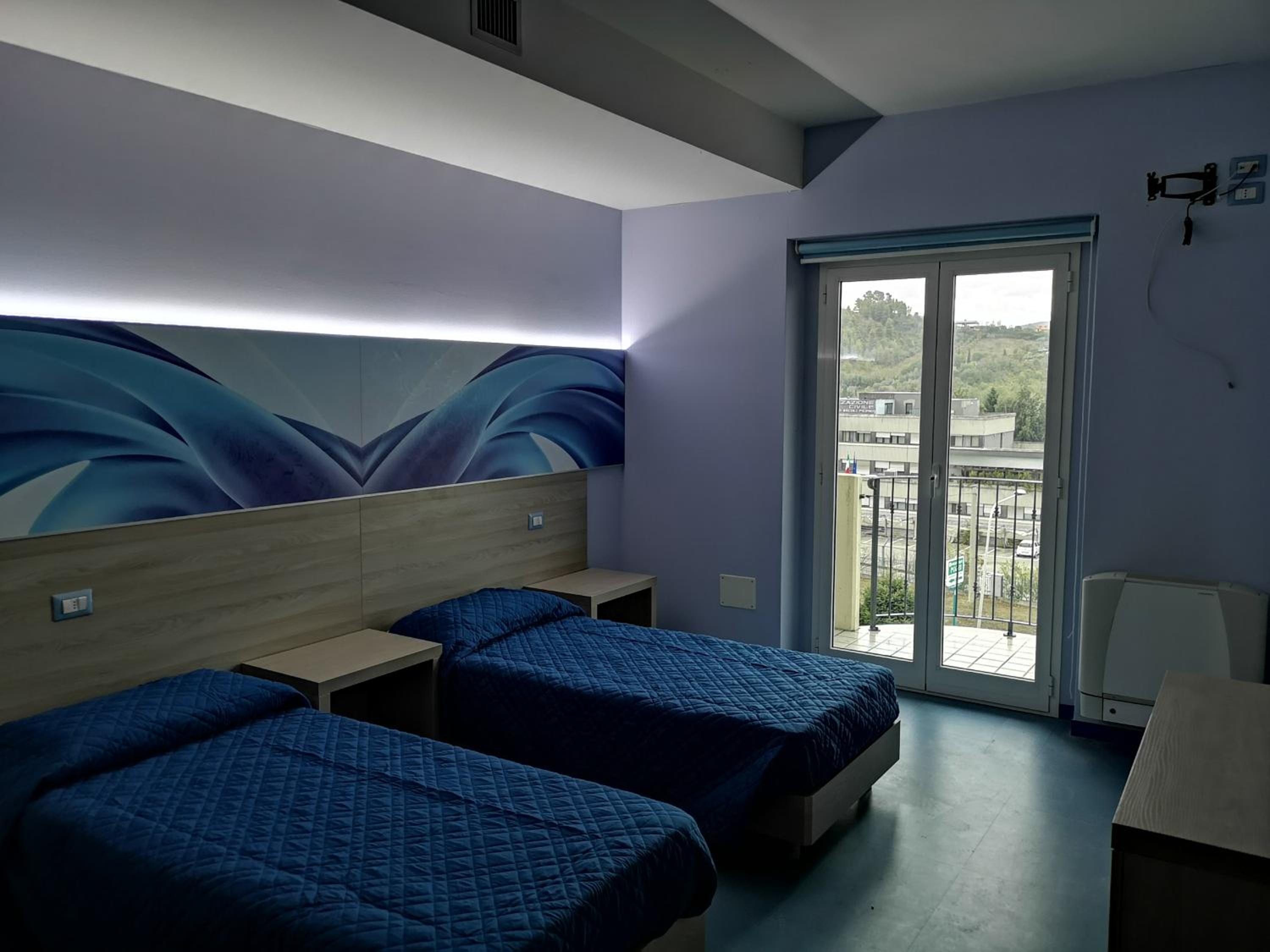 Twin Room with Private Bathroom - Photo 1