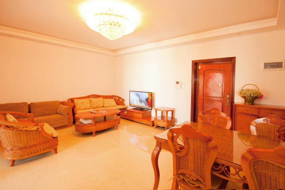 One-Bedroom Apartment with Garden View - Photo 2