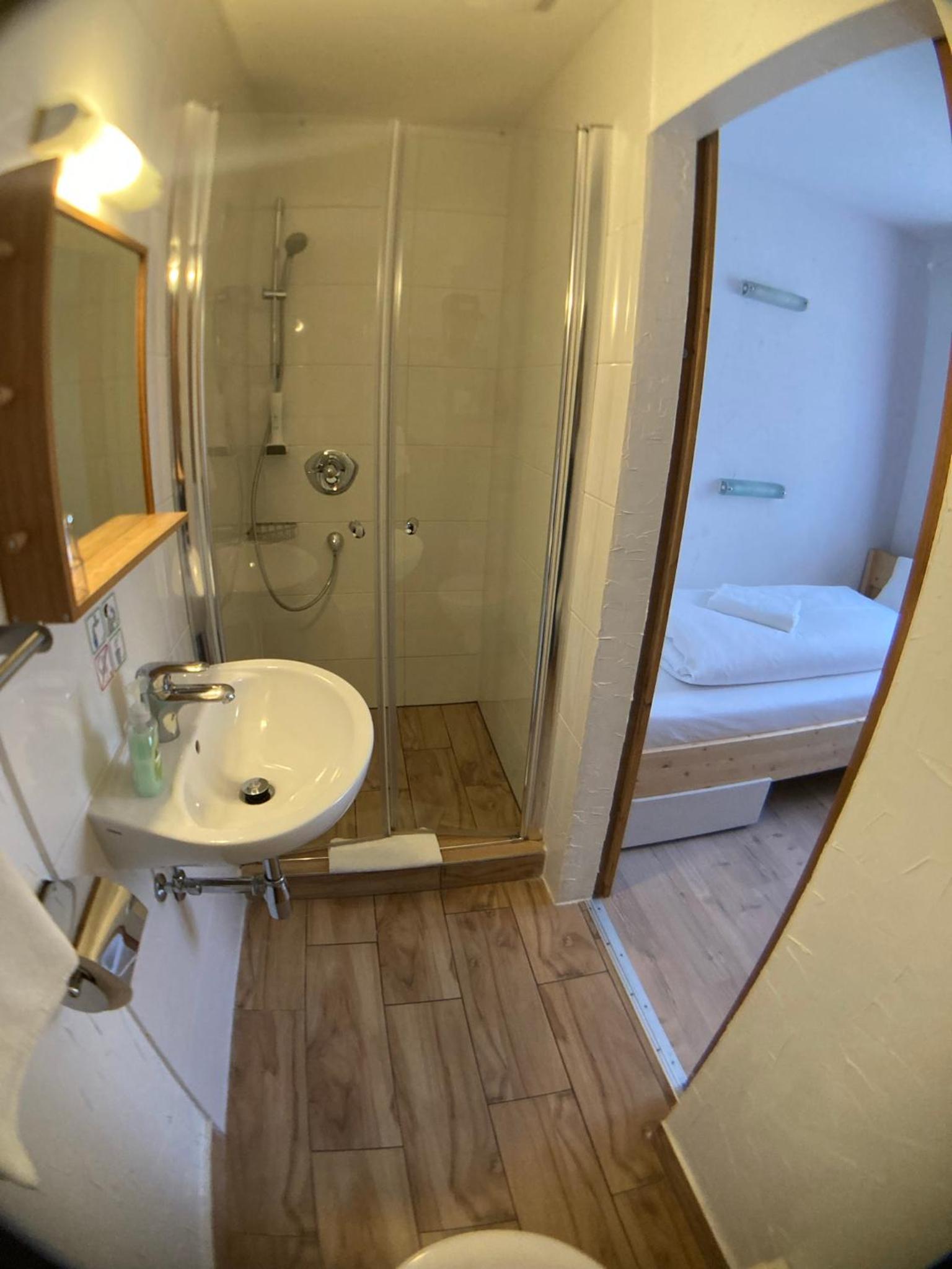 Budget Single Room photo 3