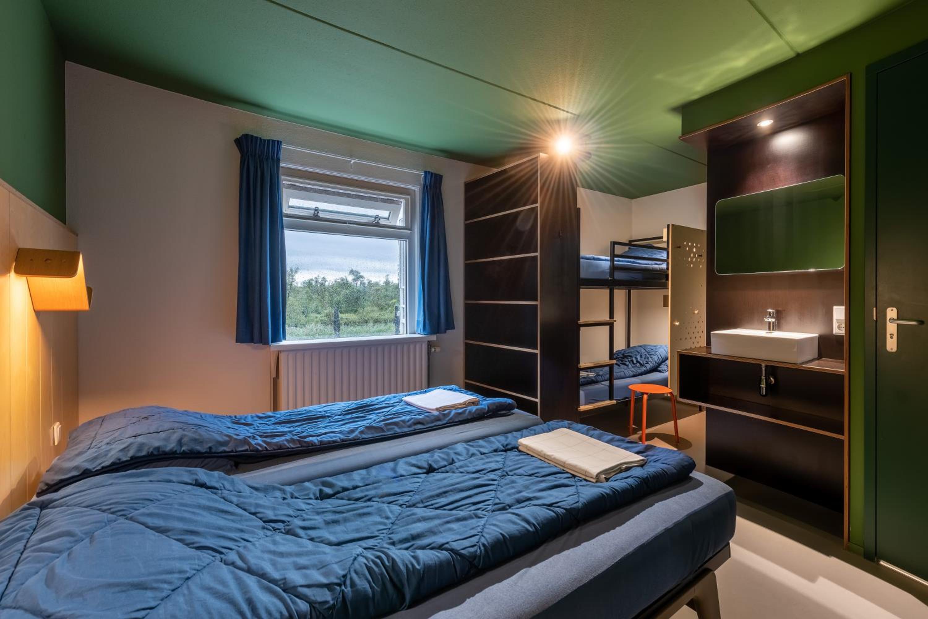 Quadruple Room with Private Bathroom