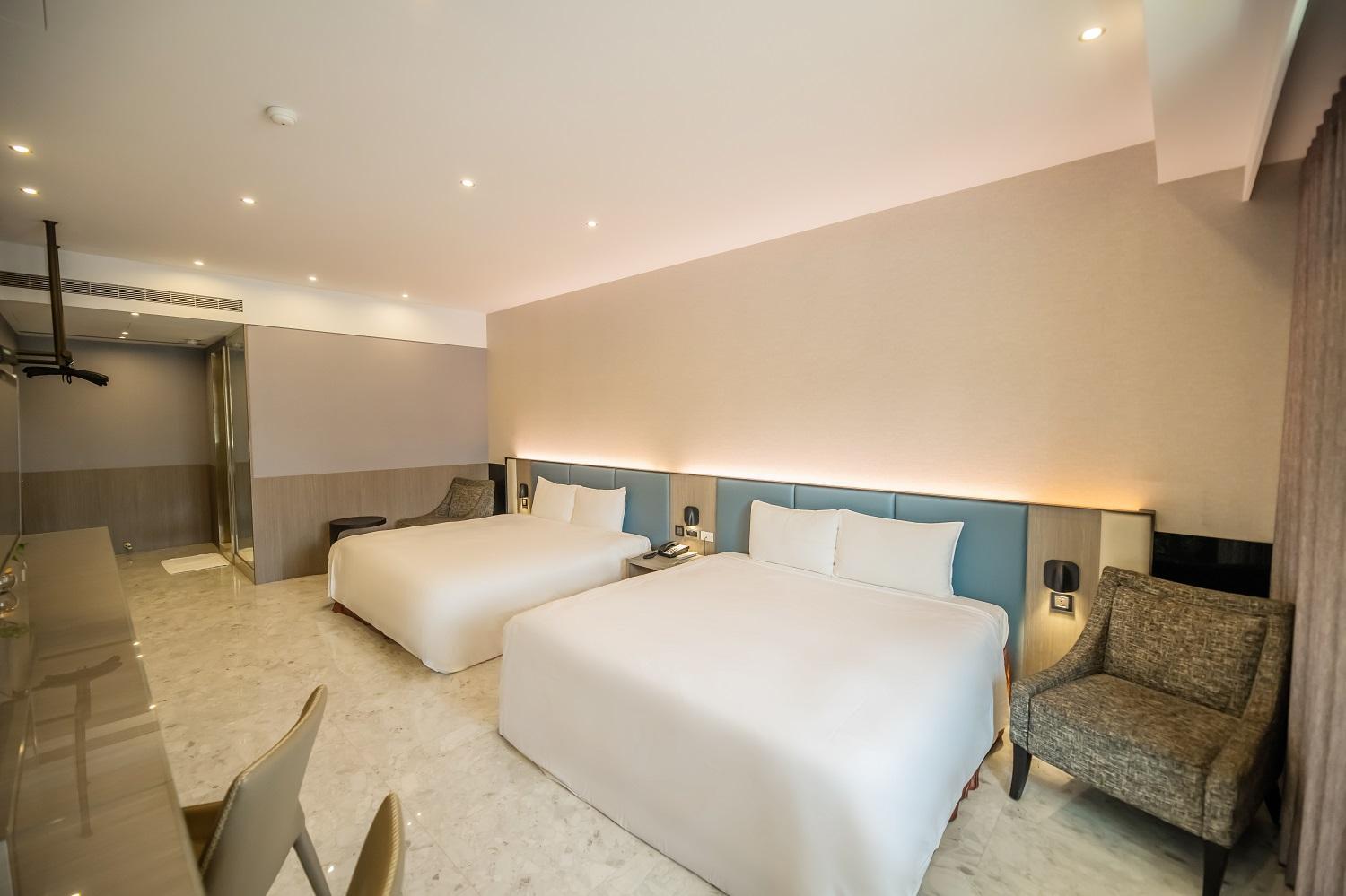 Twin Room with Parking photo 2
