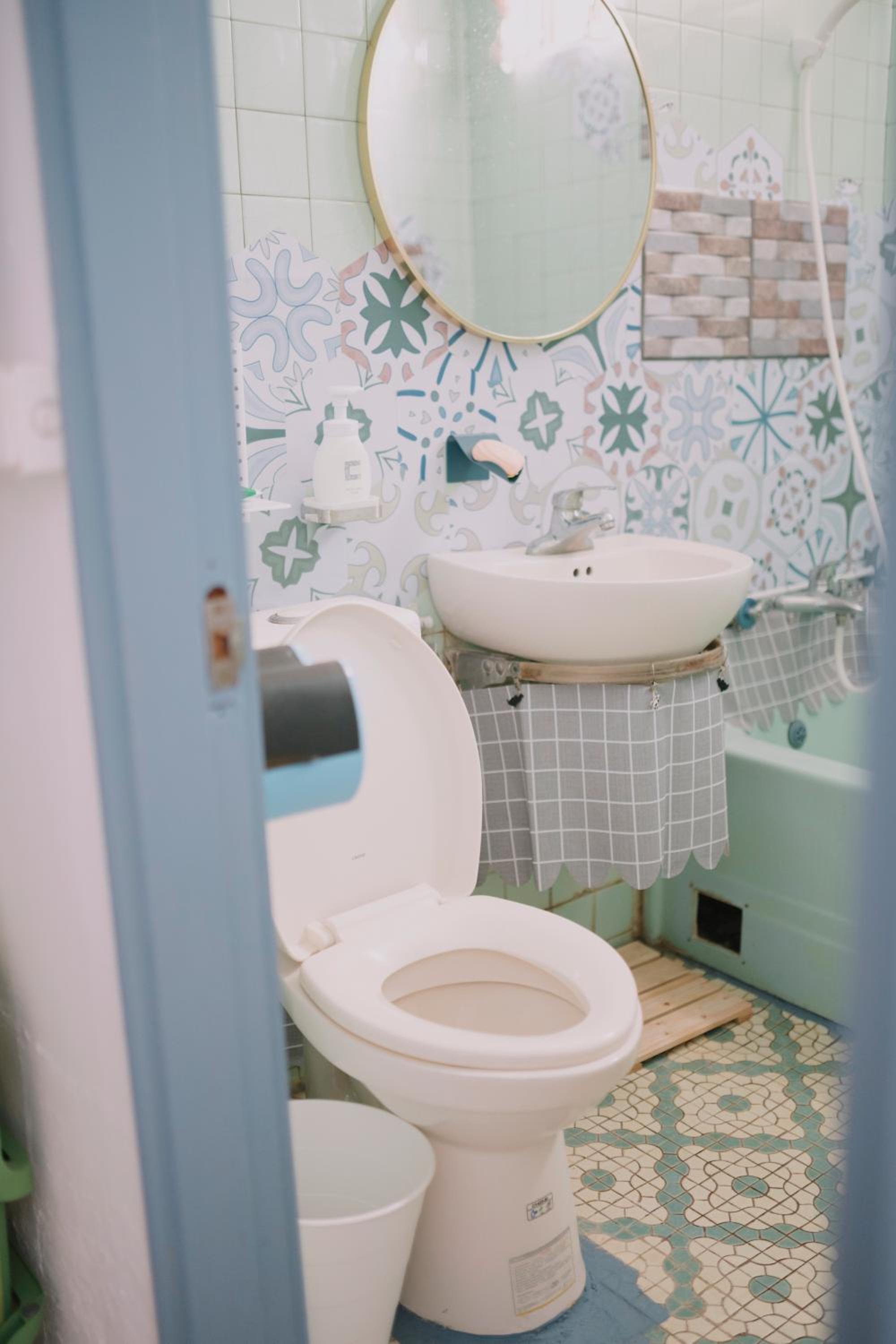 Double Room with Private Bathroom - Photo 14
