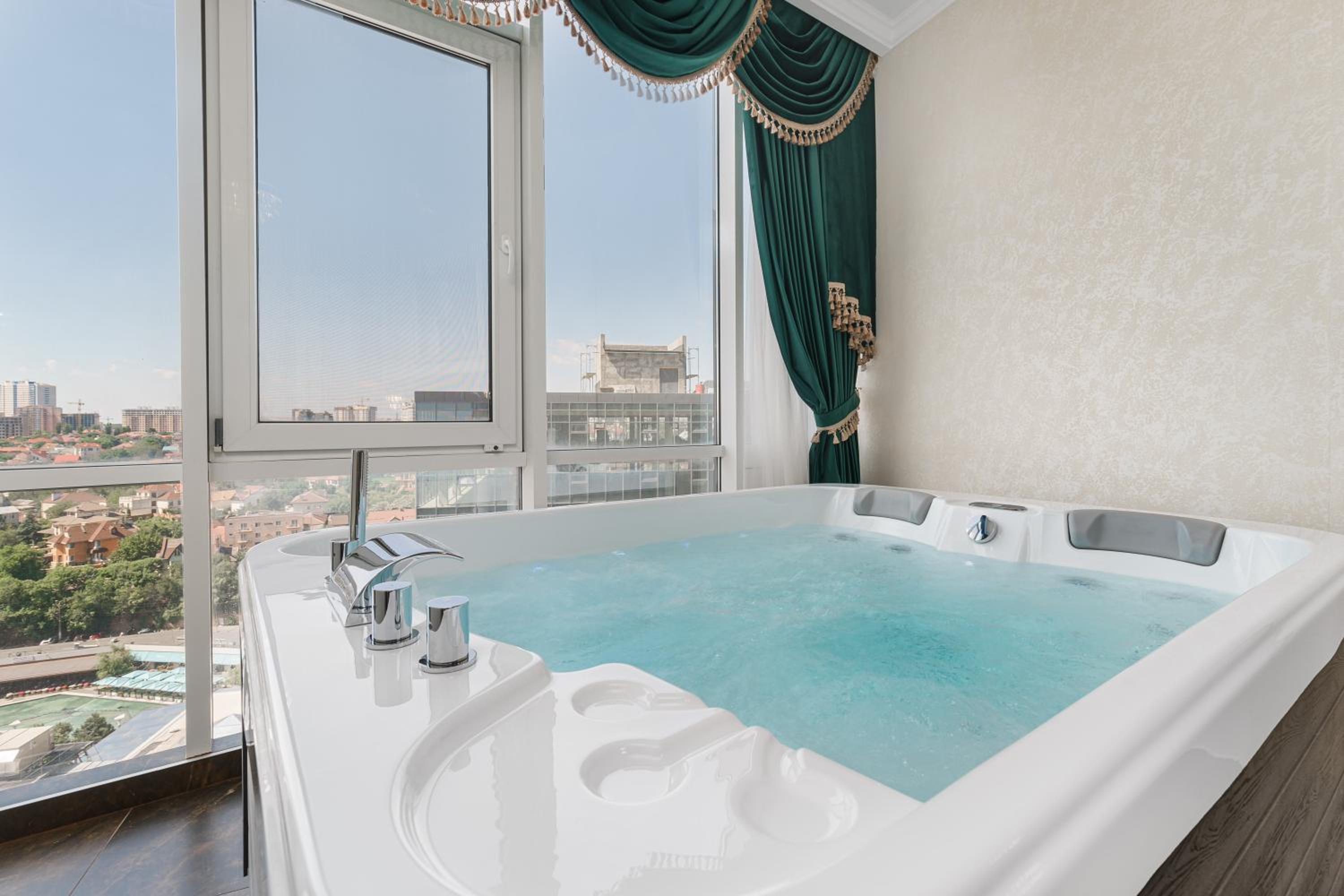 King Suite with Sea View