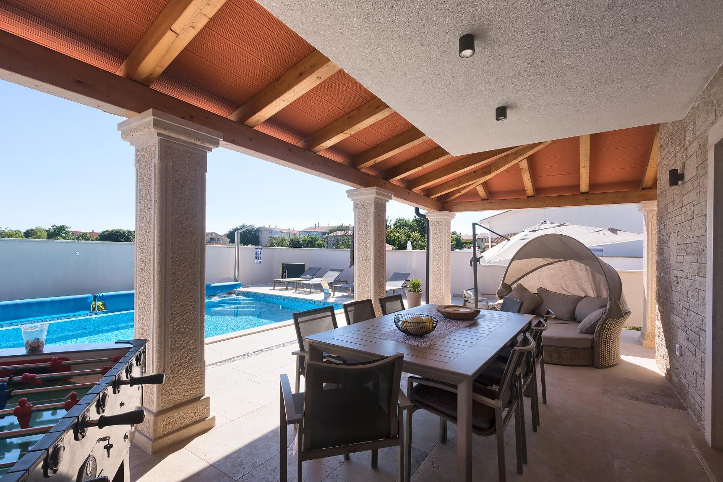 Villa photo 3