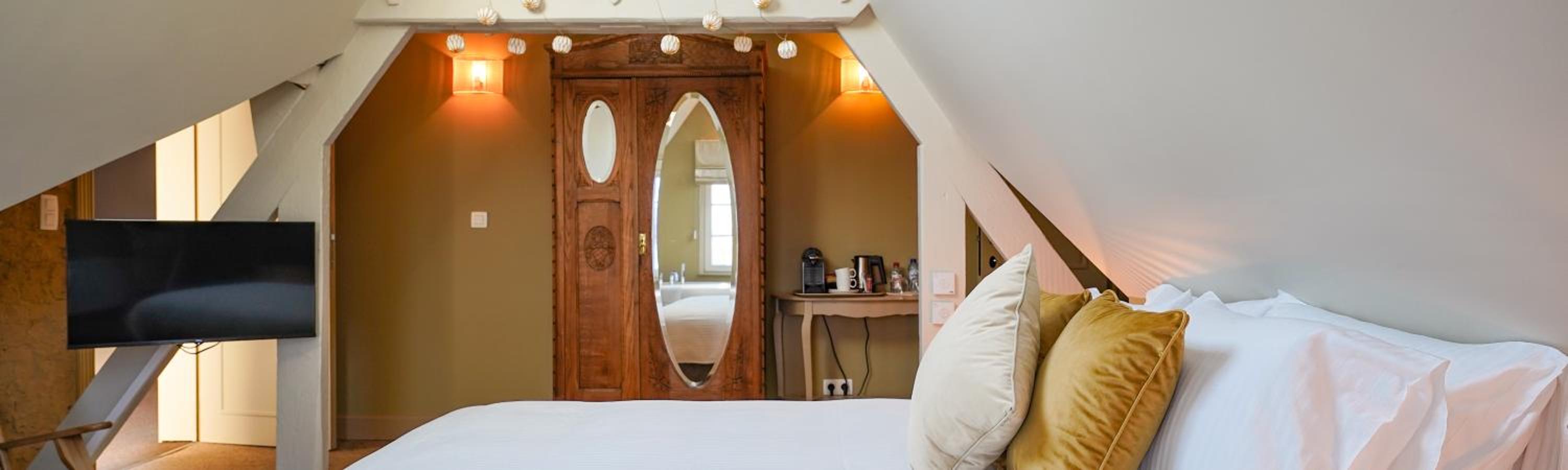 Deluxe Double Room with Bath photo 1