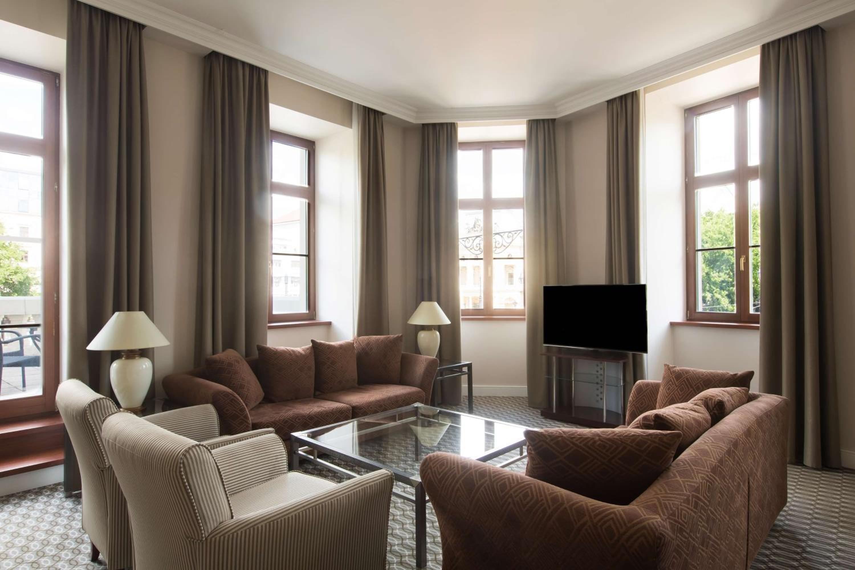 Suite with View - Photo 1