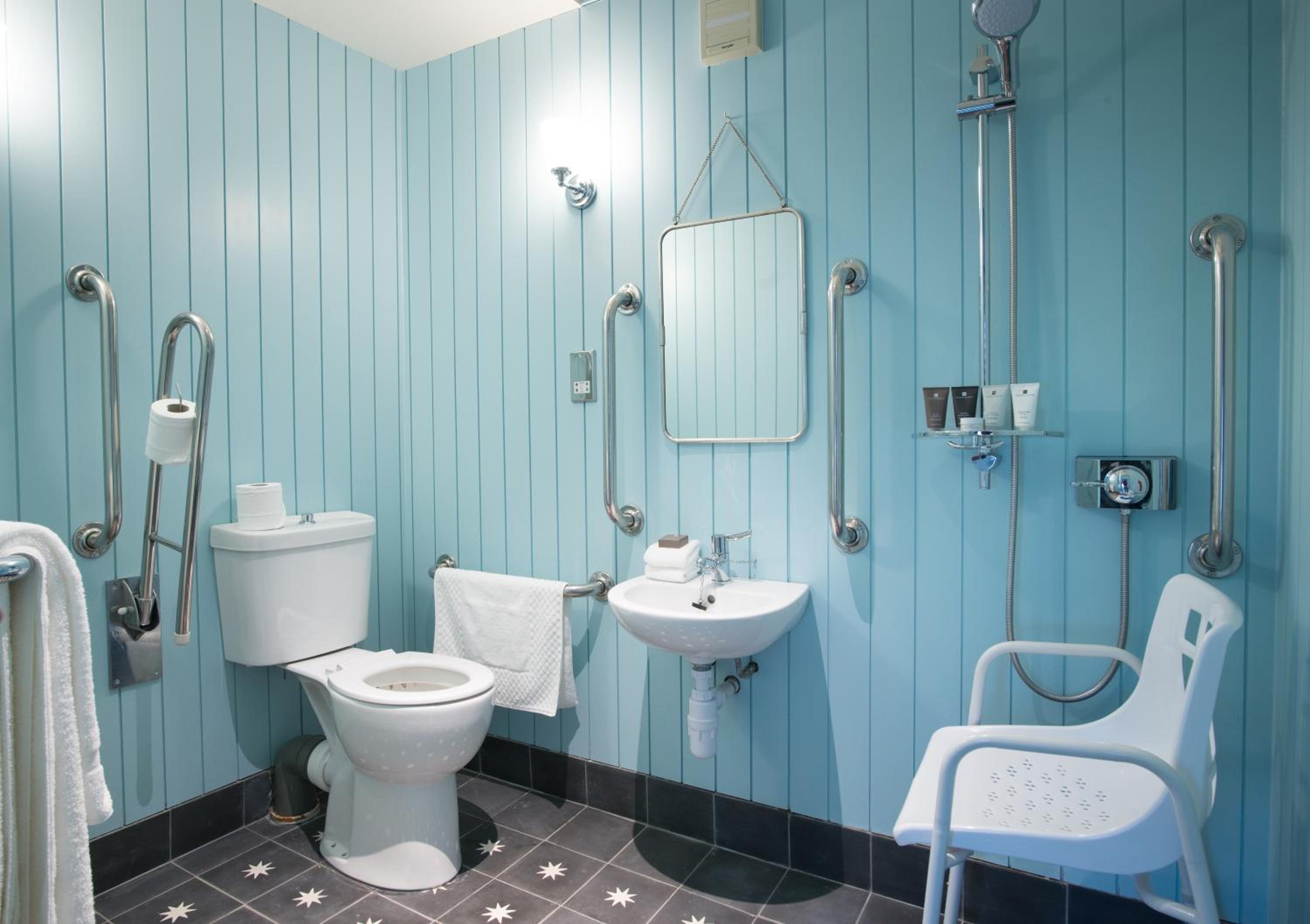 Double or Twin Room - Disability Access photo 2