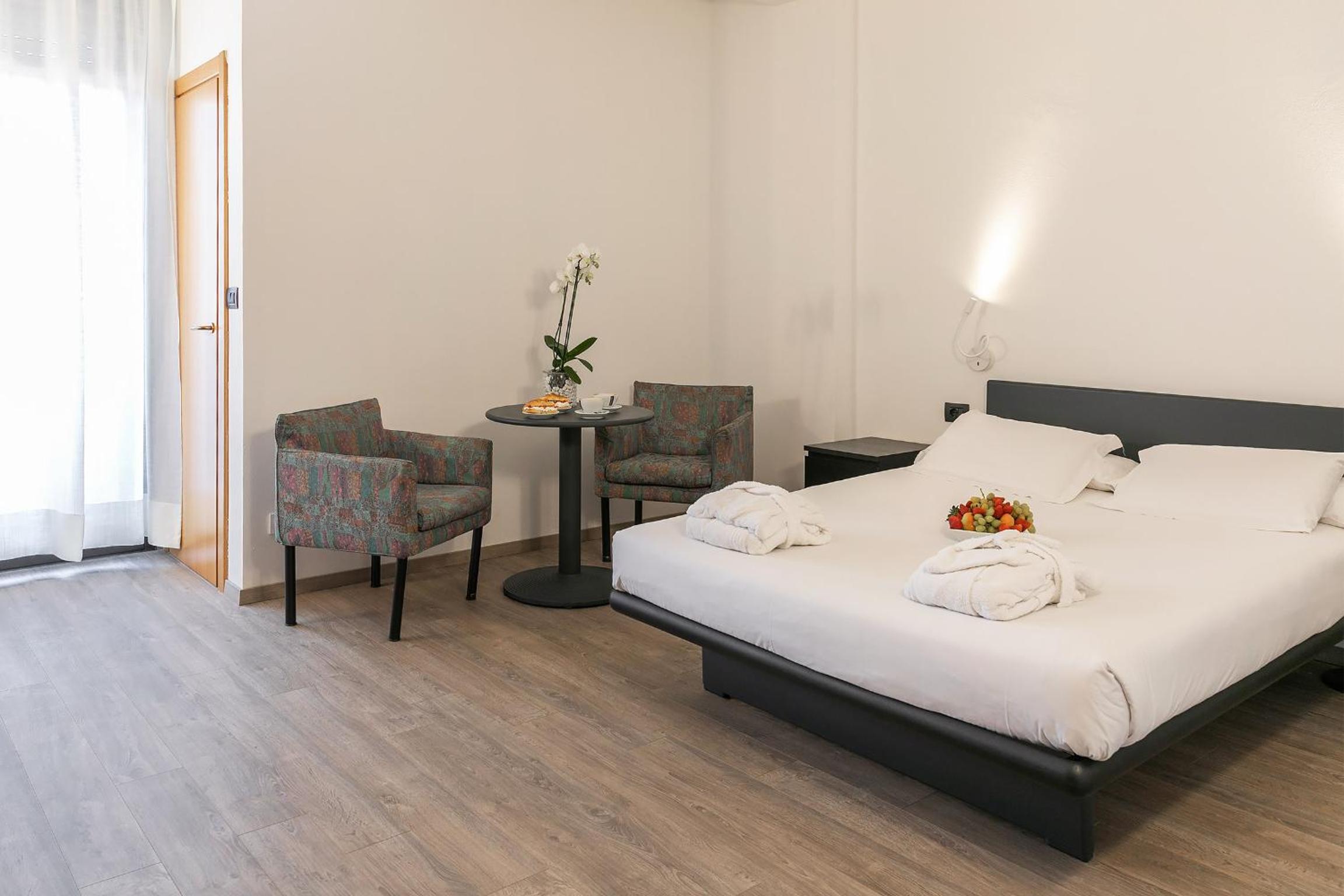 Superior Double Room - Photo 1
