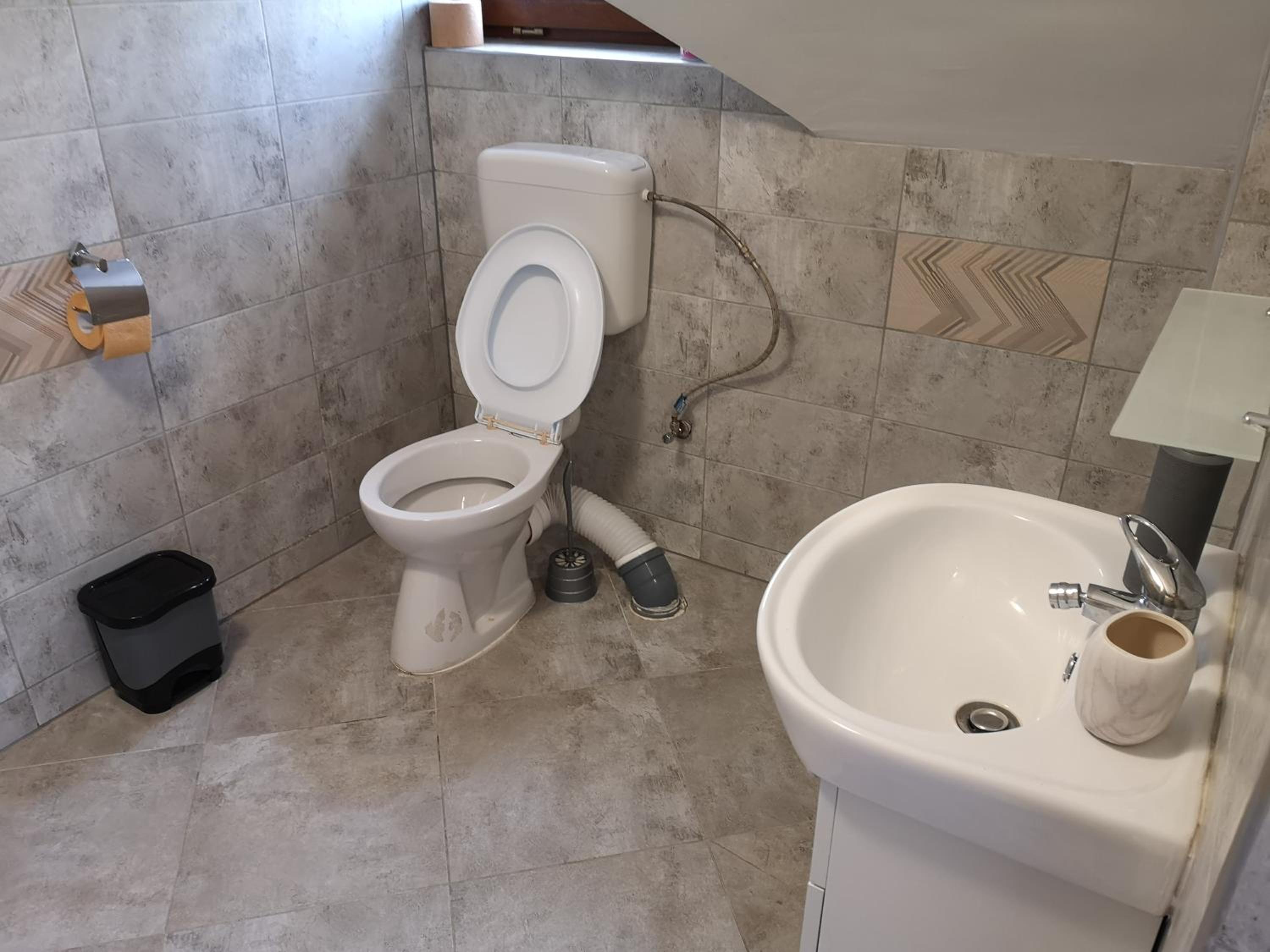 Triple Room - Photo 8
