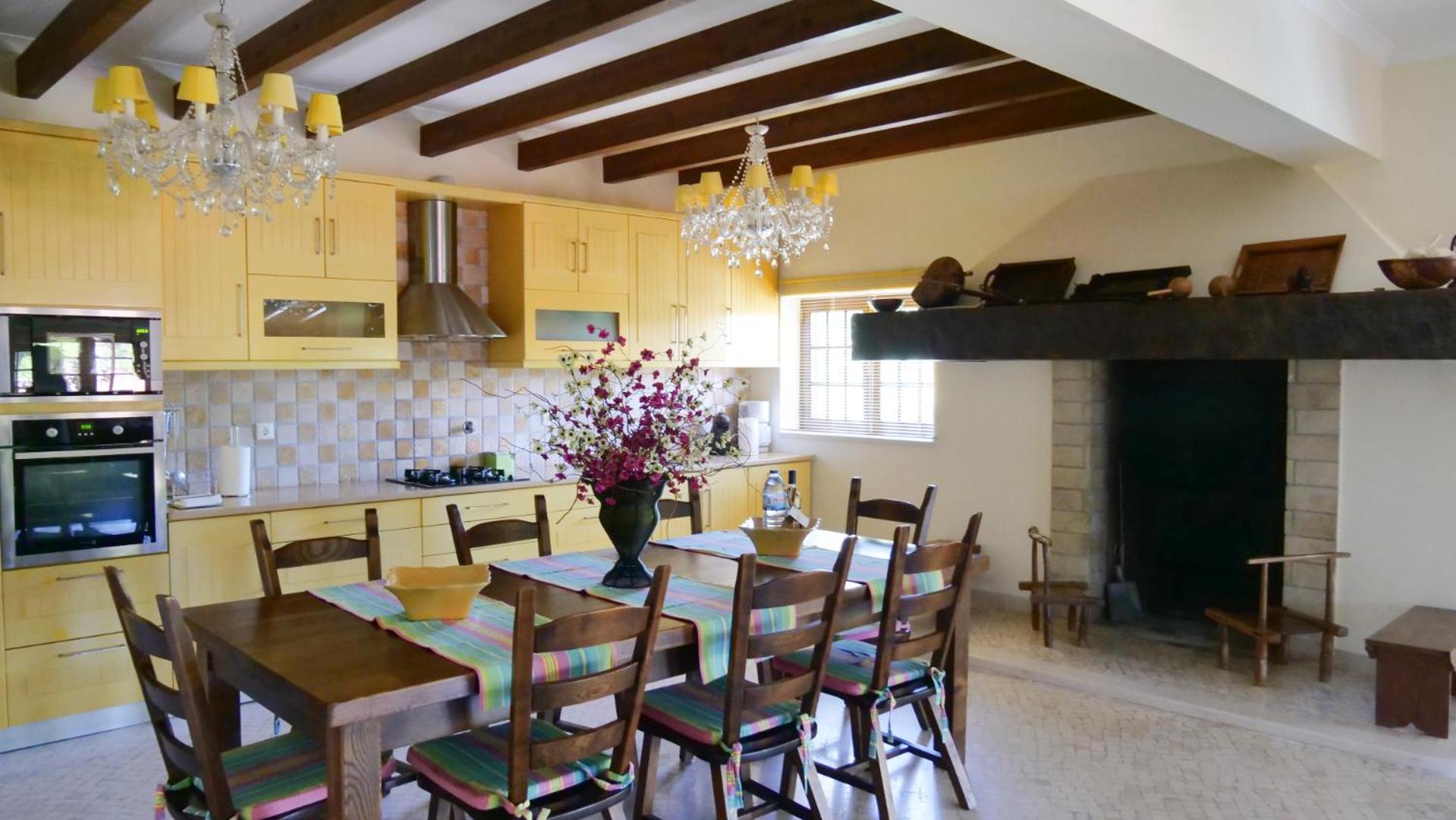 Villa photo 3