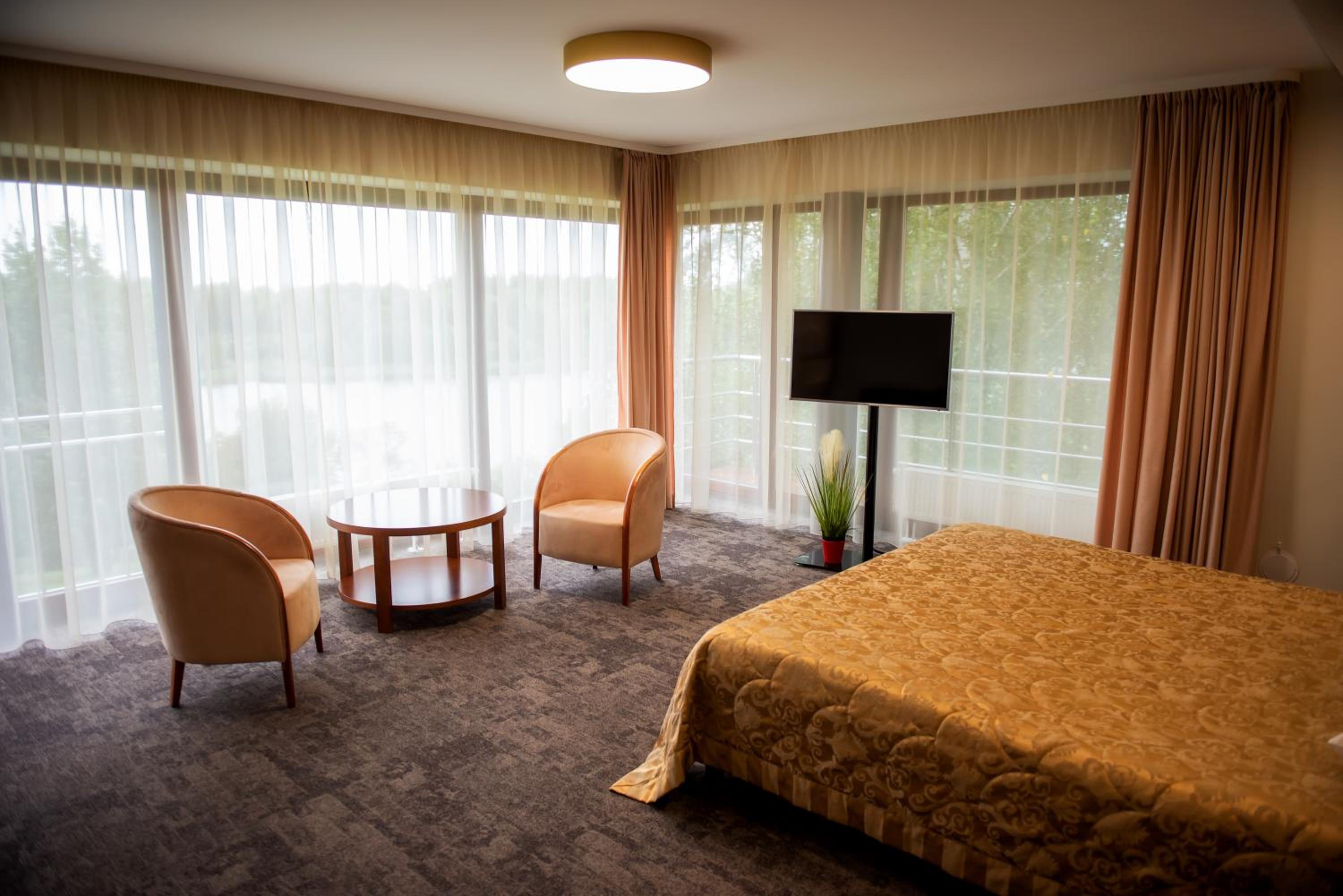Double Room - Photo 8