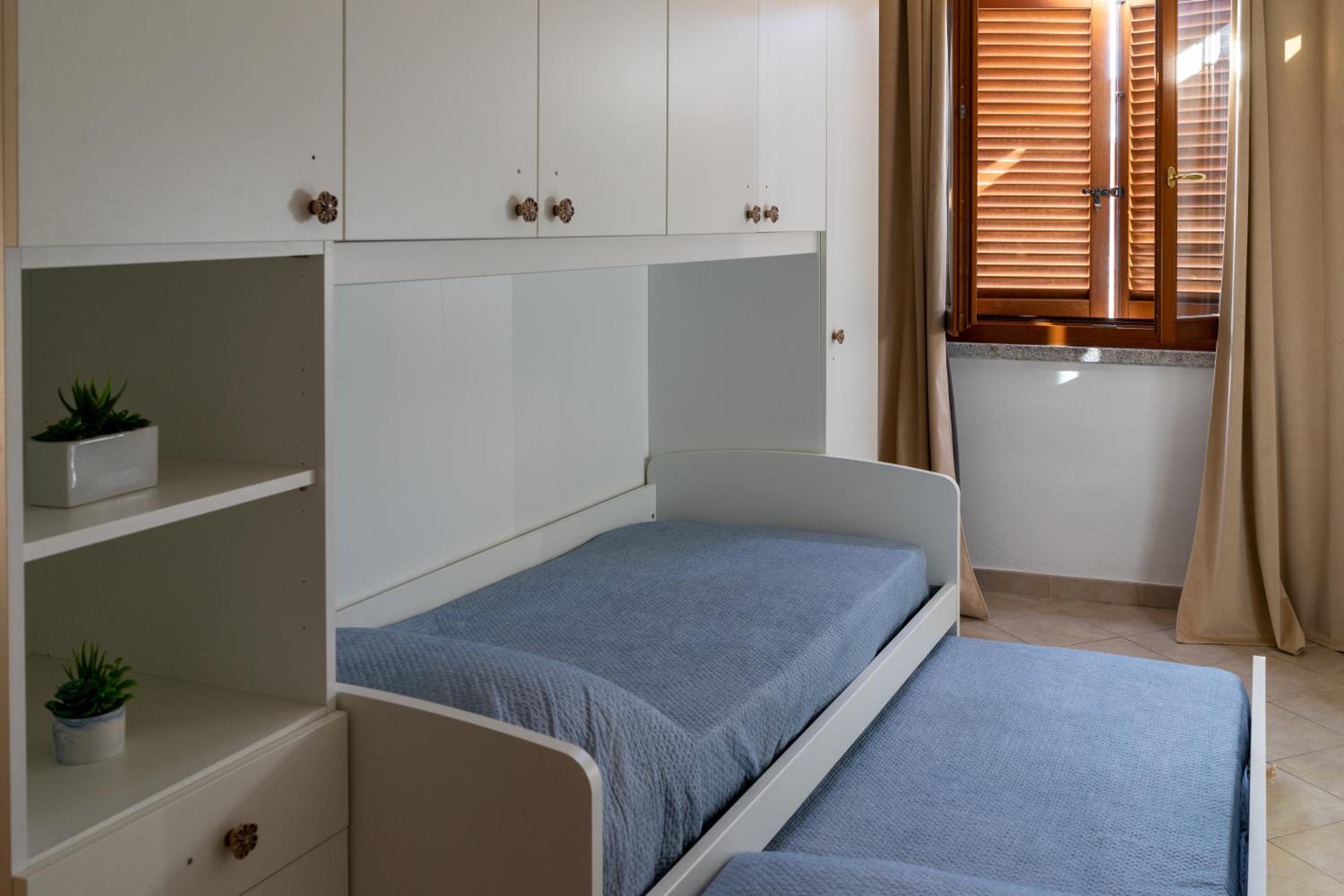 Two-Bedroom Apartment - Photo 13