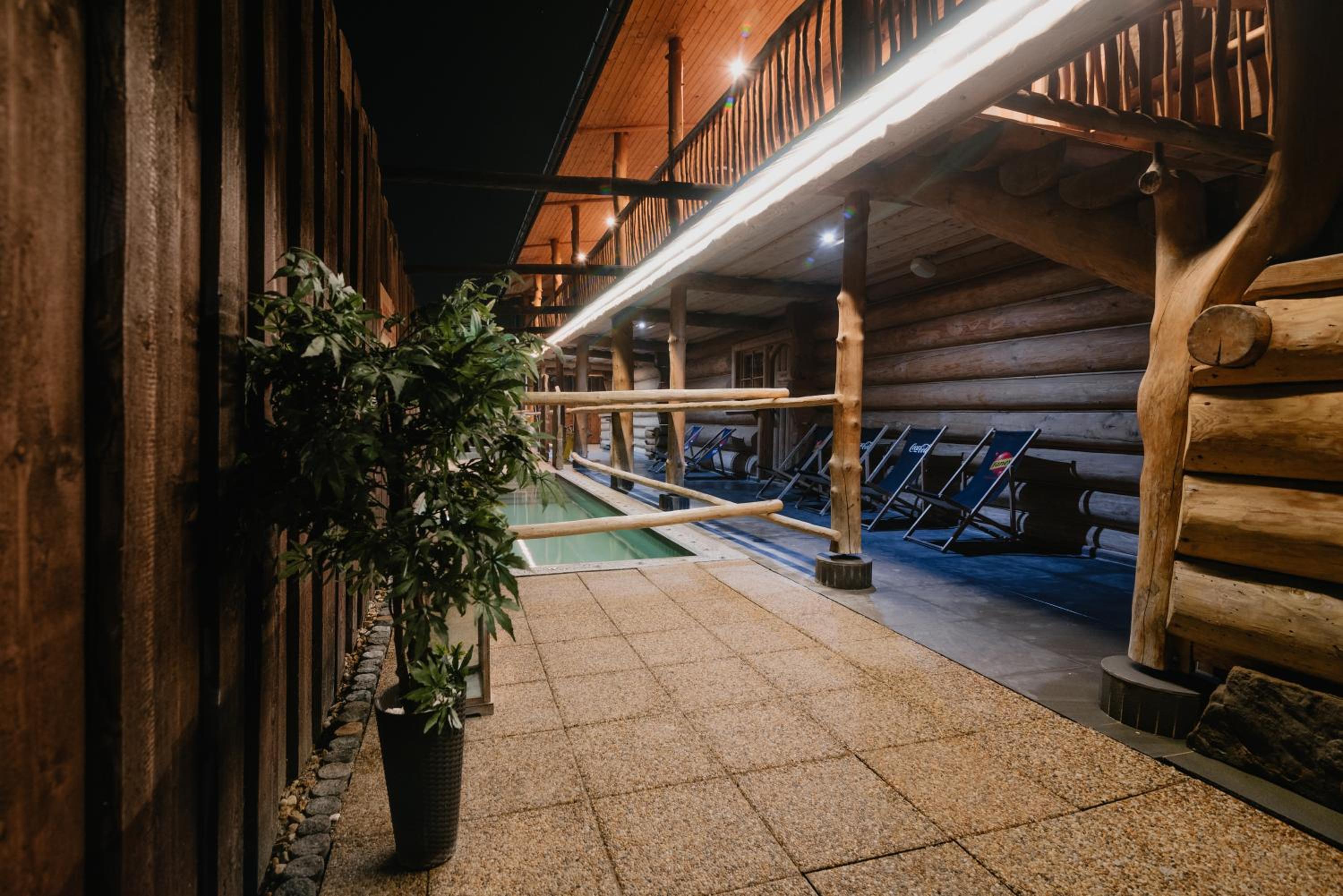 Apartment with Pool View  - Photo 3