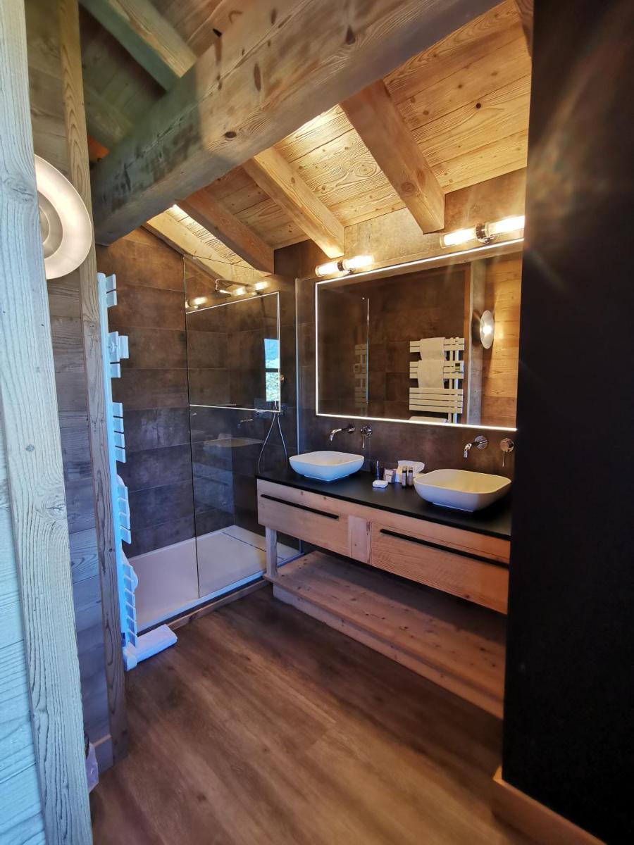 Double or Twin Room with Mountain View photo 3