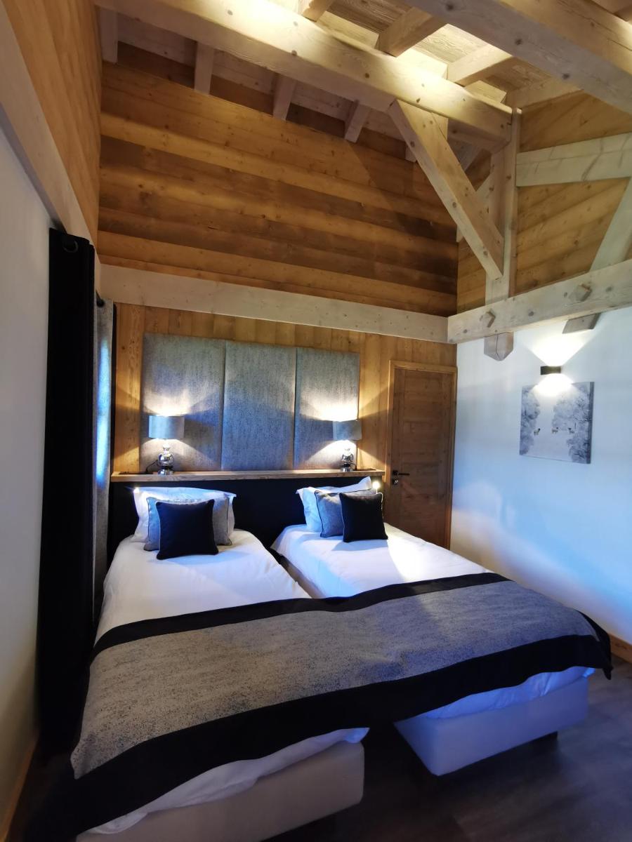 Double or Twin Room with Mountain View photo 2