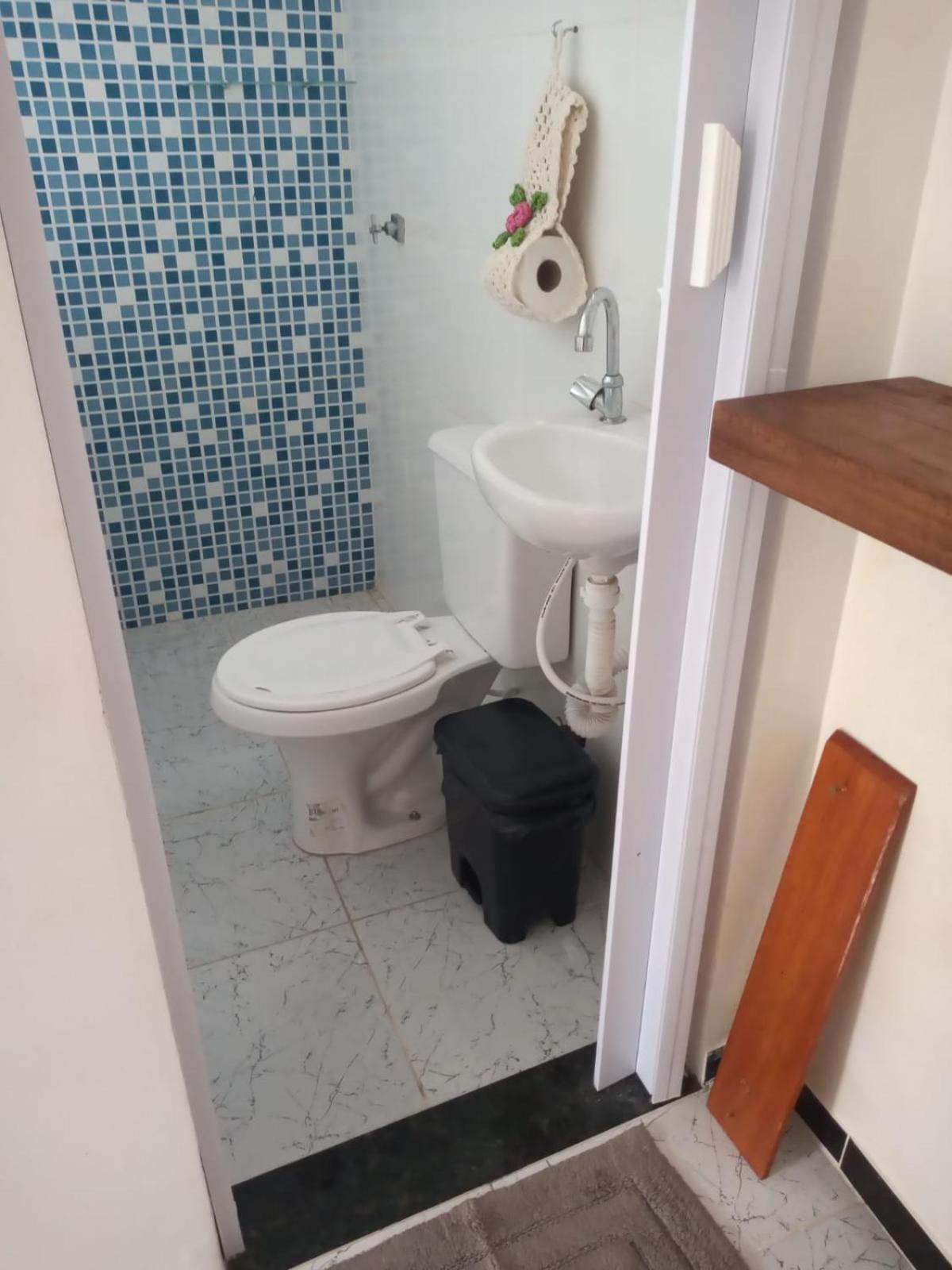 Double Room with Balcony - Photo 9